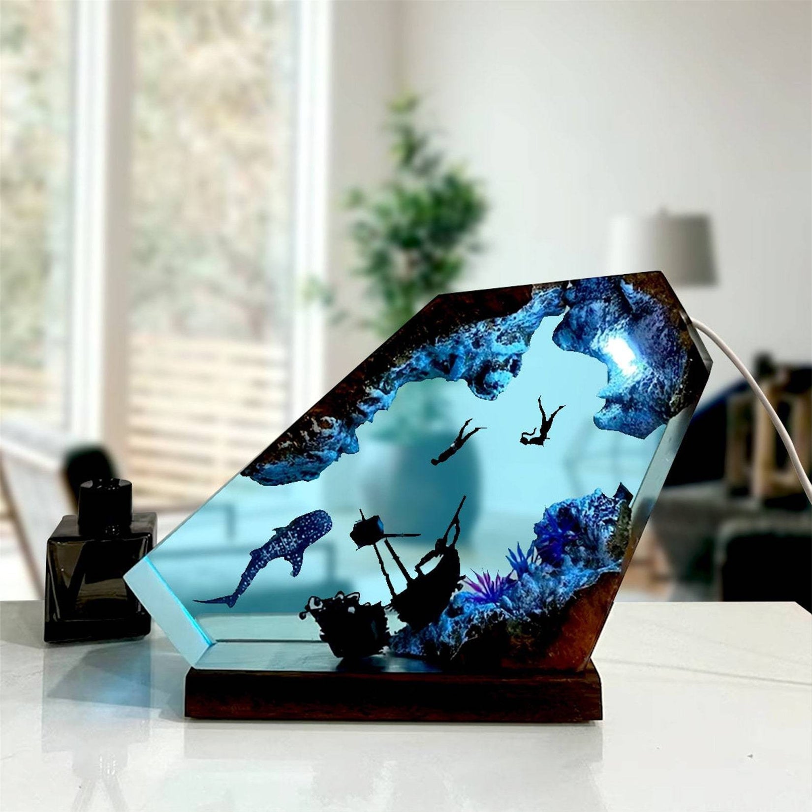 Resin Craft Sculpture Whale Shark Diver Ocean Lamp