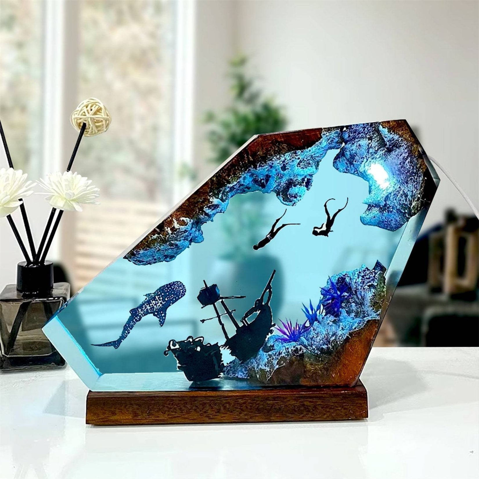 Resin Craft Sculpture Whale Shark Diver Ocean Lamp