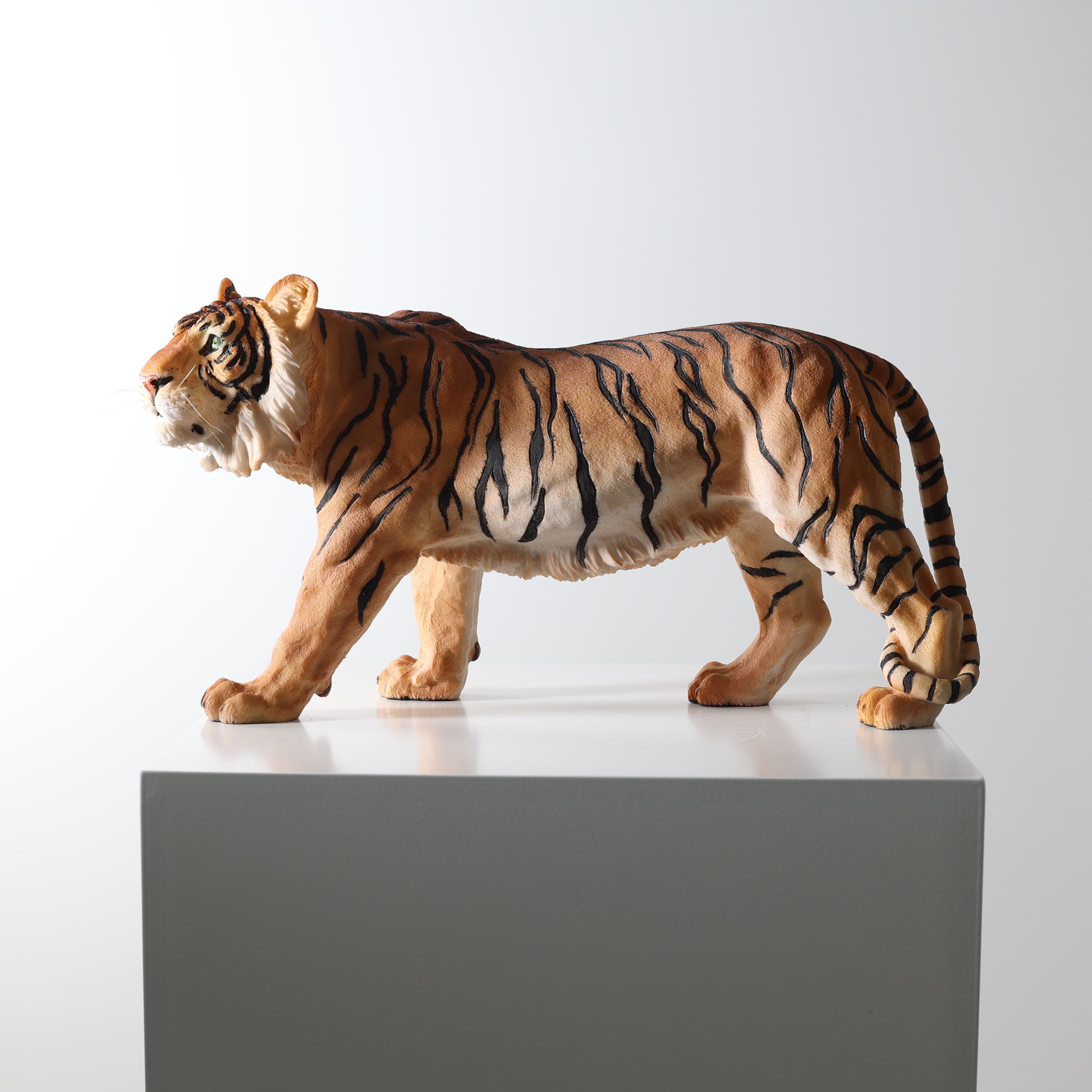 BOWUZHI Studio 1:6 Scale Siberian Tiger Model
