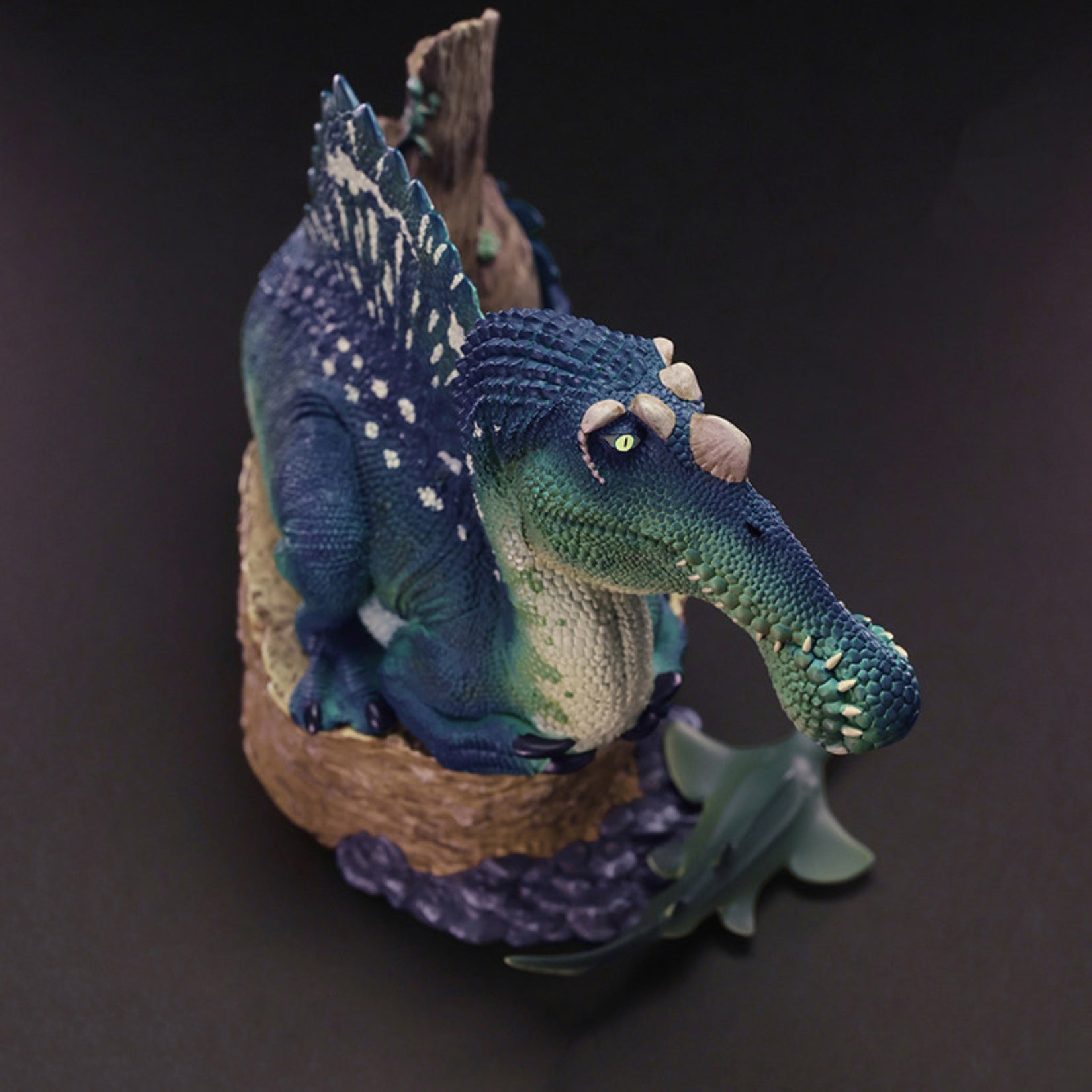 Animal Heavenly Body Spinosaurus Figurine