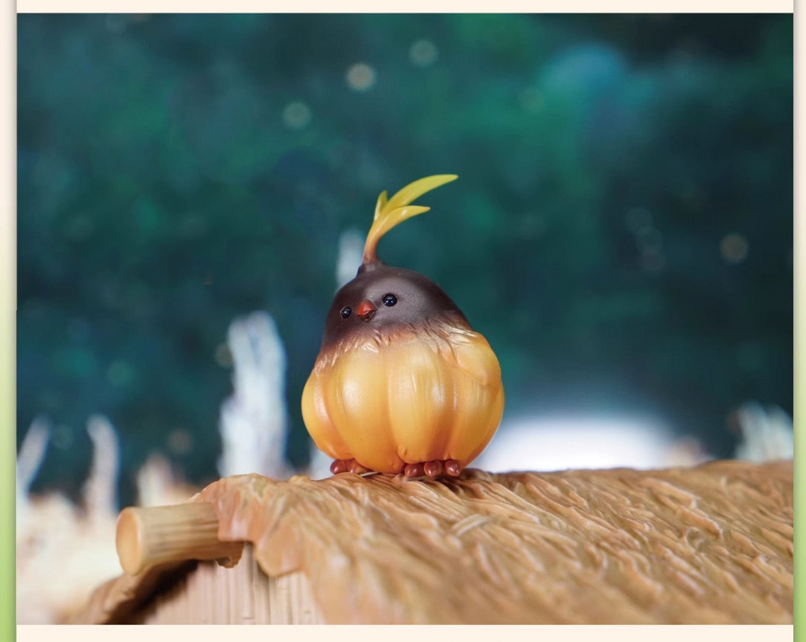 Lying Garlic Bird Model Animal Figure