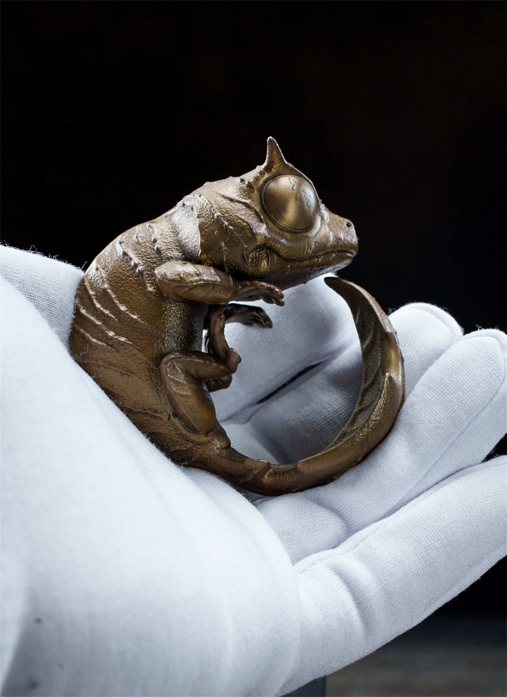 BOWUZHI Studio Leaf-Tailed Gecko Bronze Sculpture