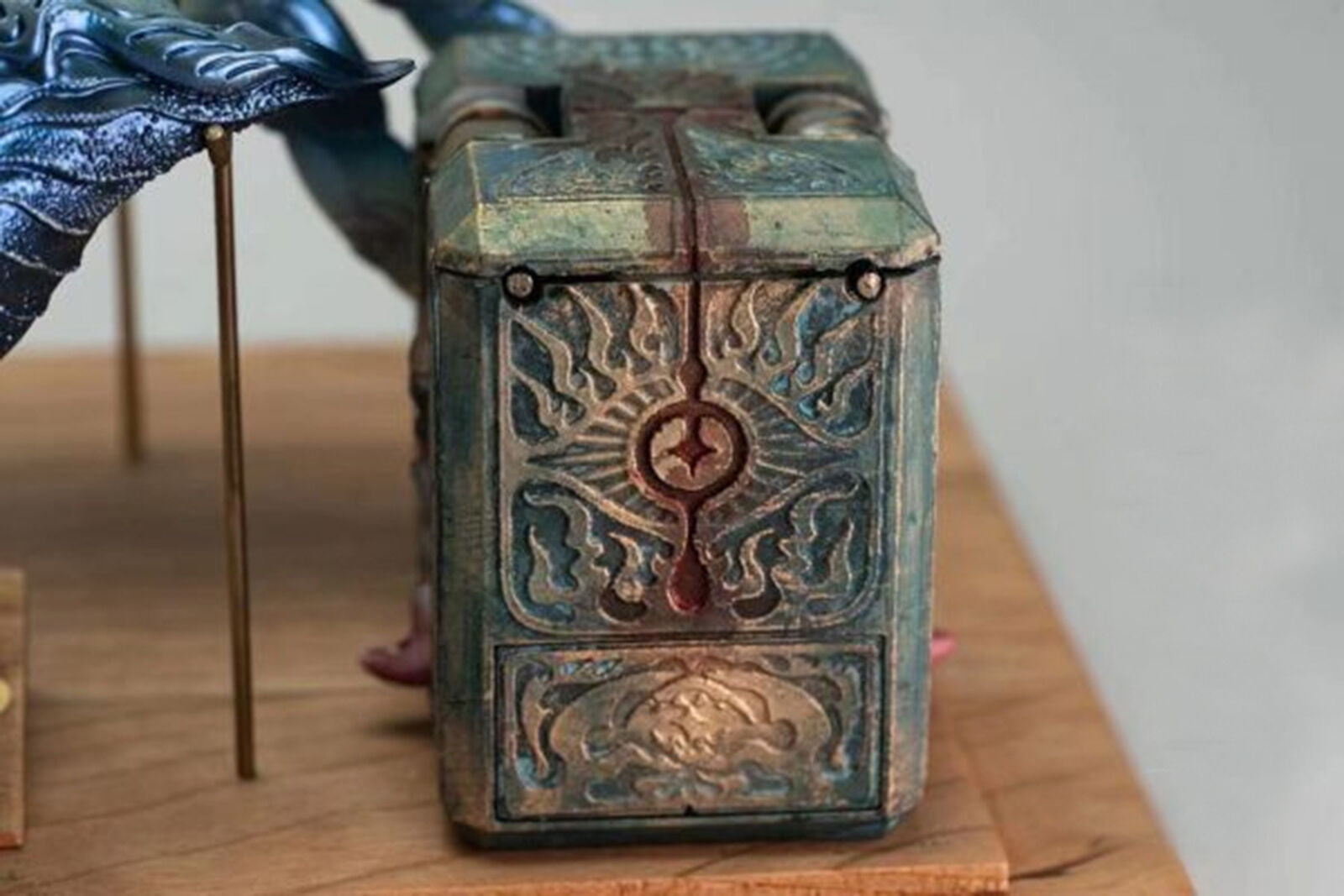 Sir Mysti’s Secret Cabinet Wicked Eye Crab Model