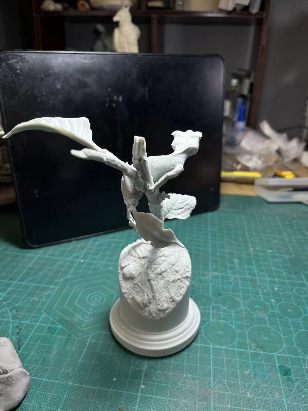 1:1 Uroplatus Phantasticus Model