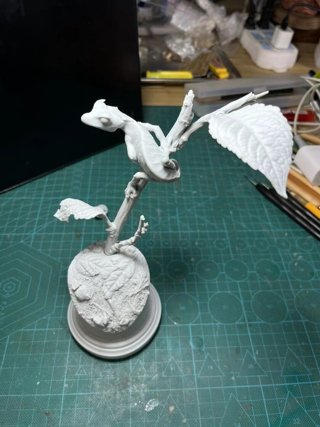 1:1 Uroplatus Phantasticus Model