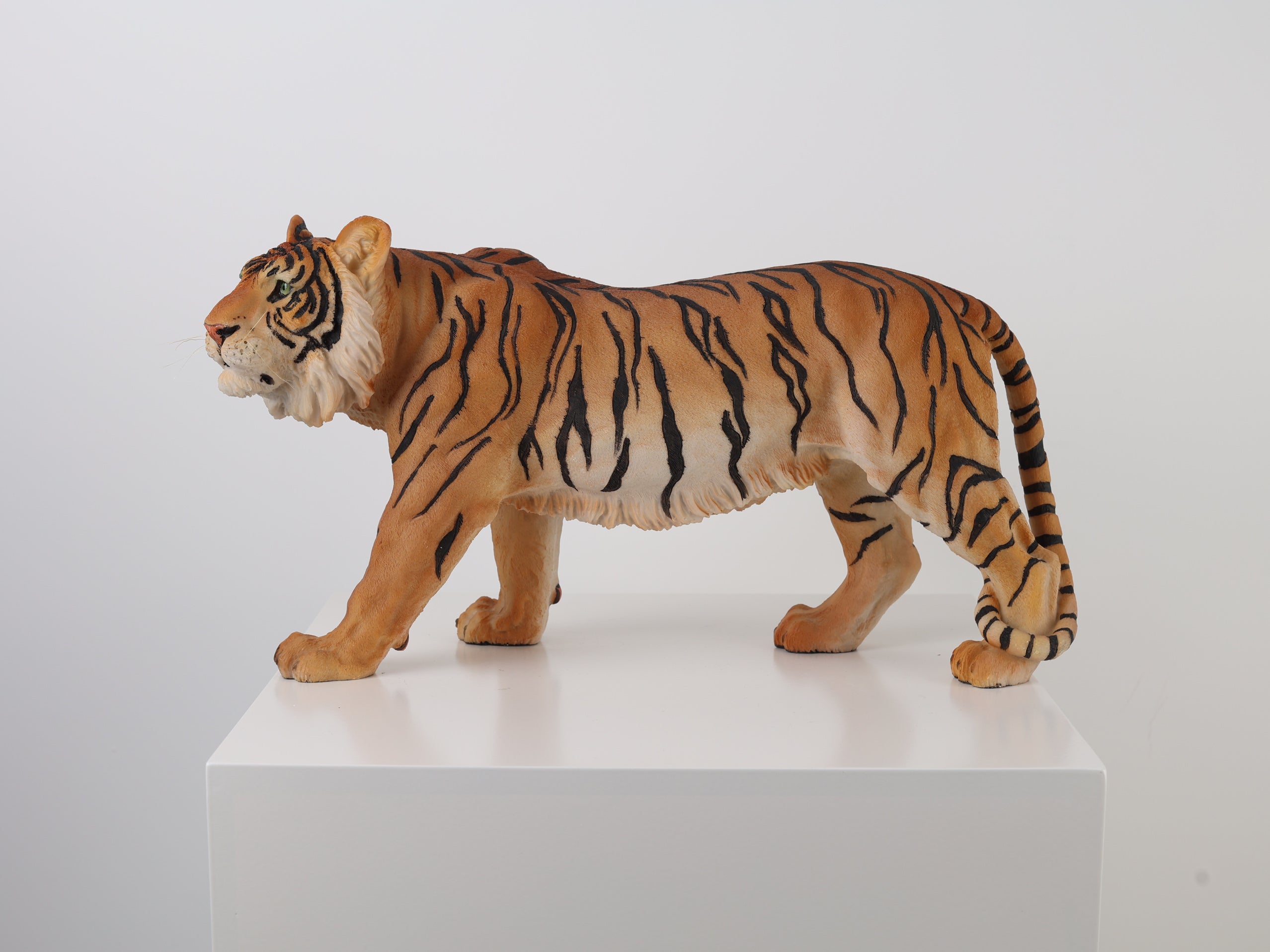 BOWUZHI Studio 1:6 Scale Siberian Tiger Model