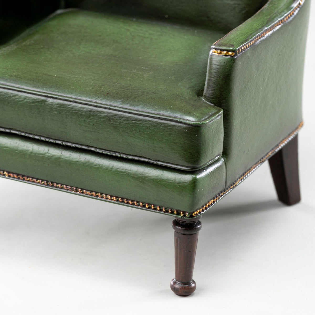 MMMTOYS Studio 1:12 Scale Dark Green Club Armchair Model