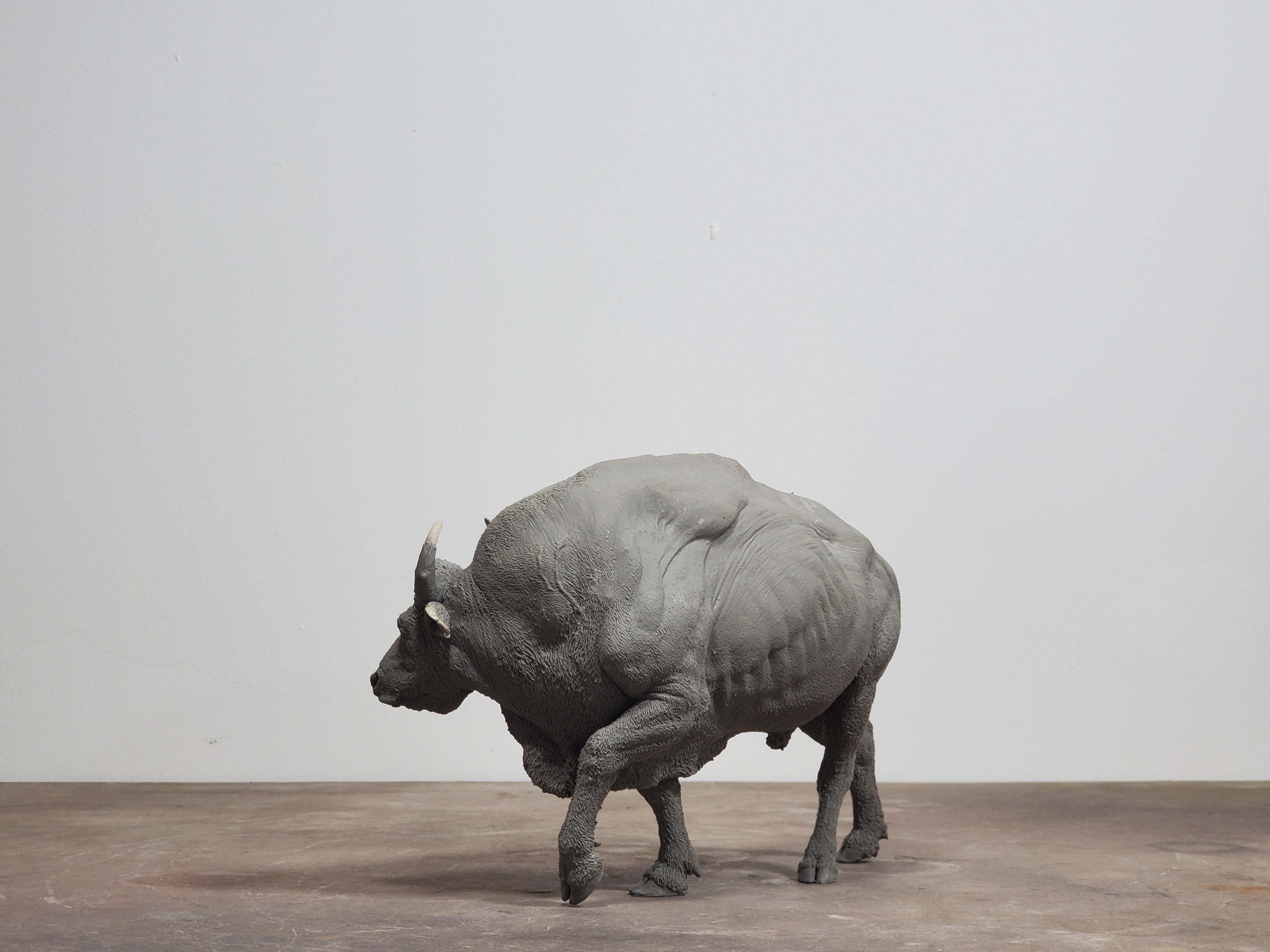 TUNAN 1/18 Scale Bos frontalis Gaur Model