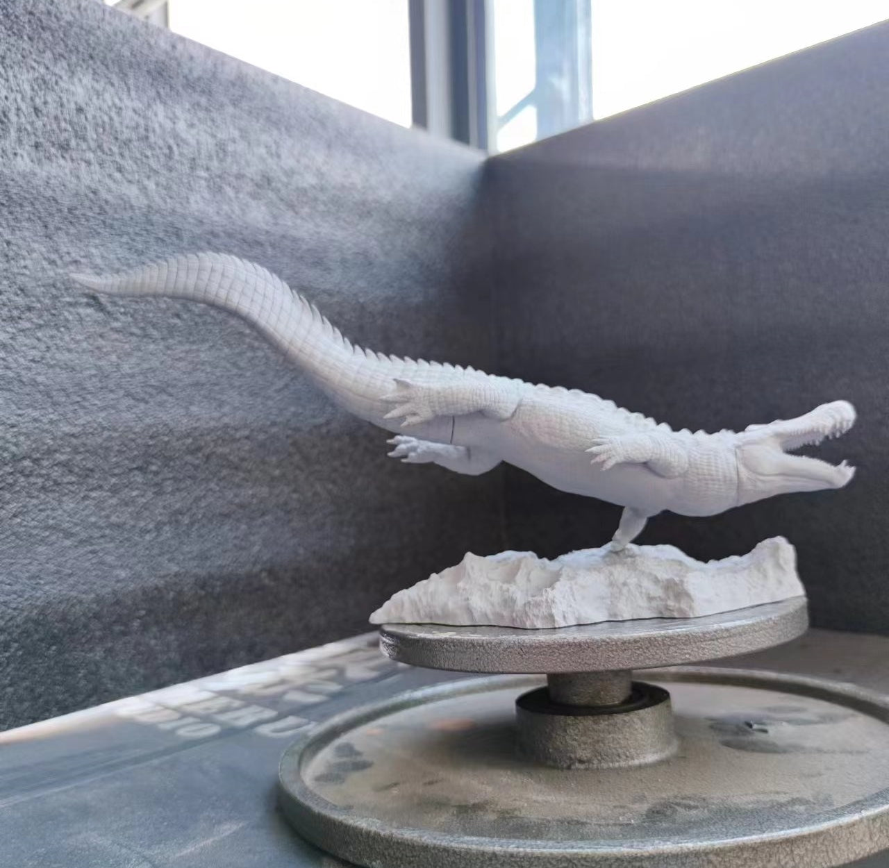 MuSee Studio Purussaurus Hunting Stupendemys Scene