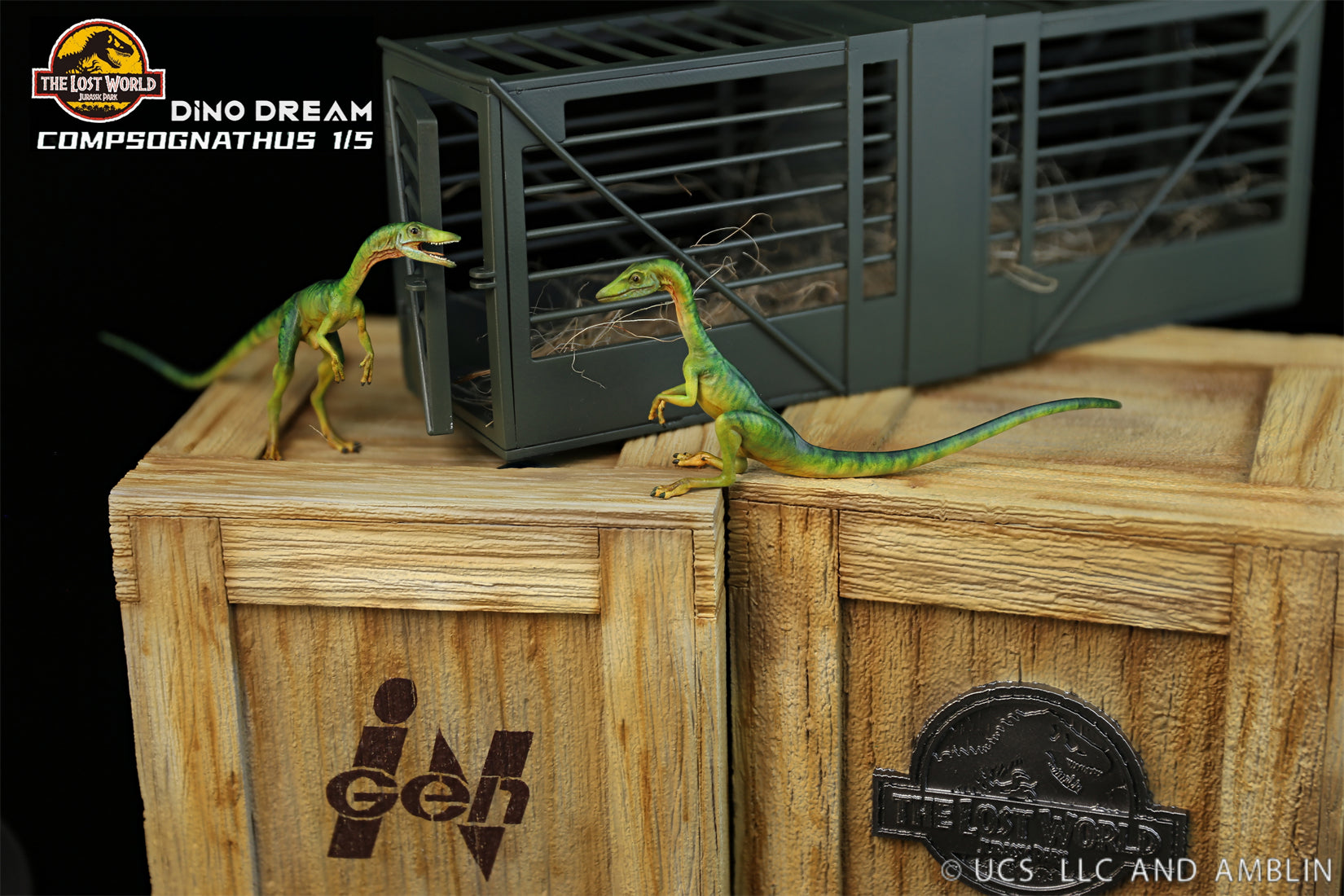 DINO DREAM 1:5 Scale Compsognathus Cage Statue