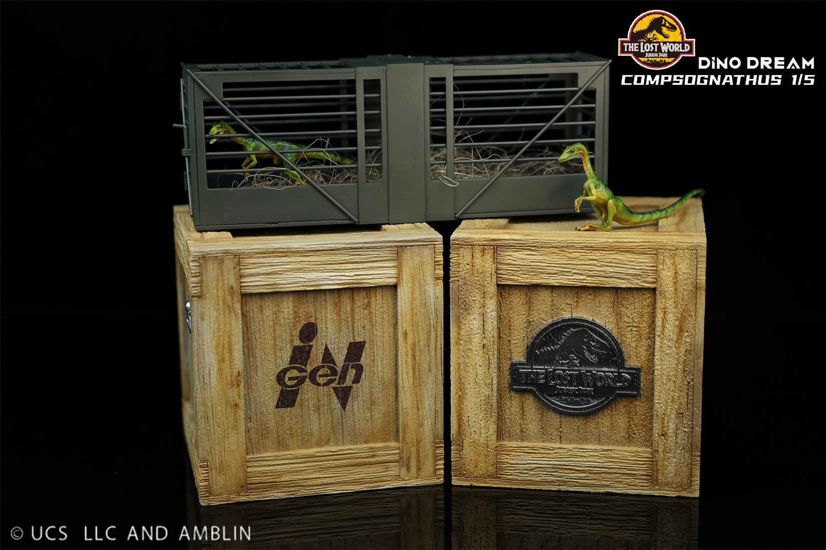 DINO DREAM 1:5 Scale Compsognathus Cage Statue