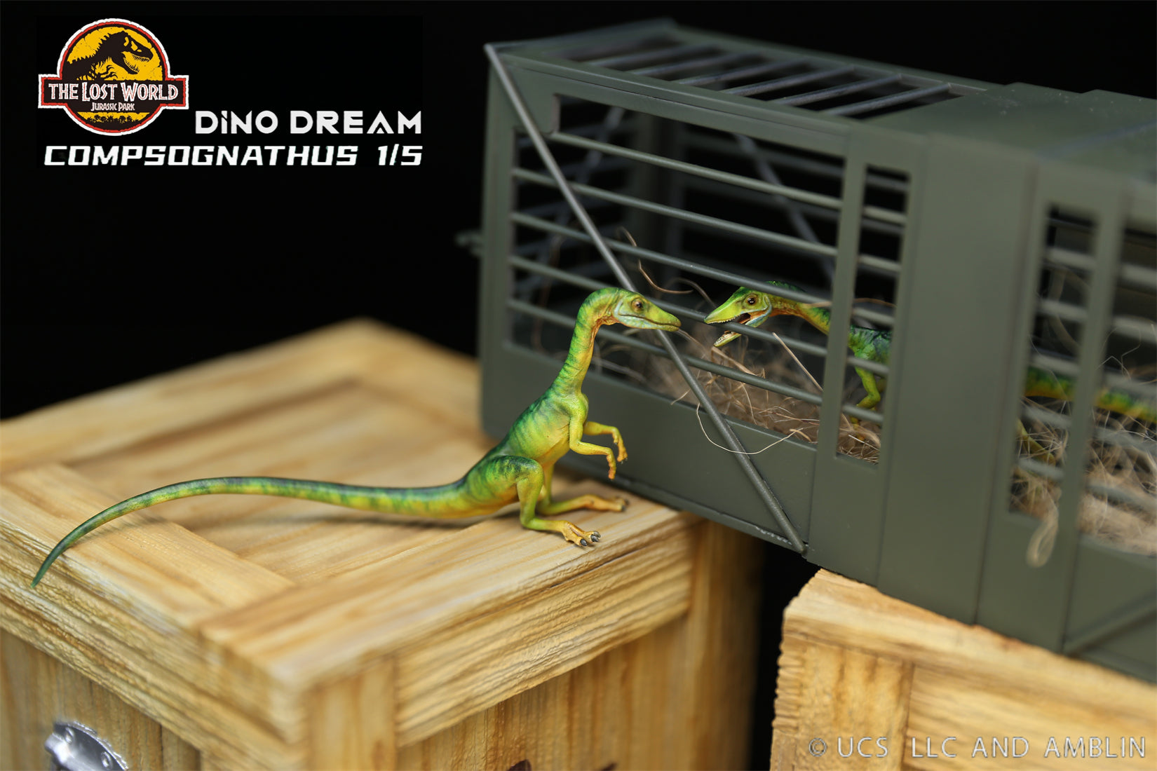 DINO DREAM 1:5 Scale Compsognathus Cage Statue