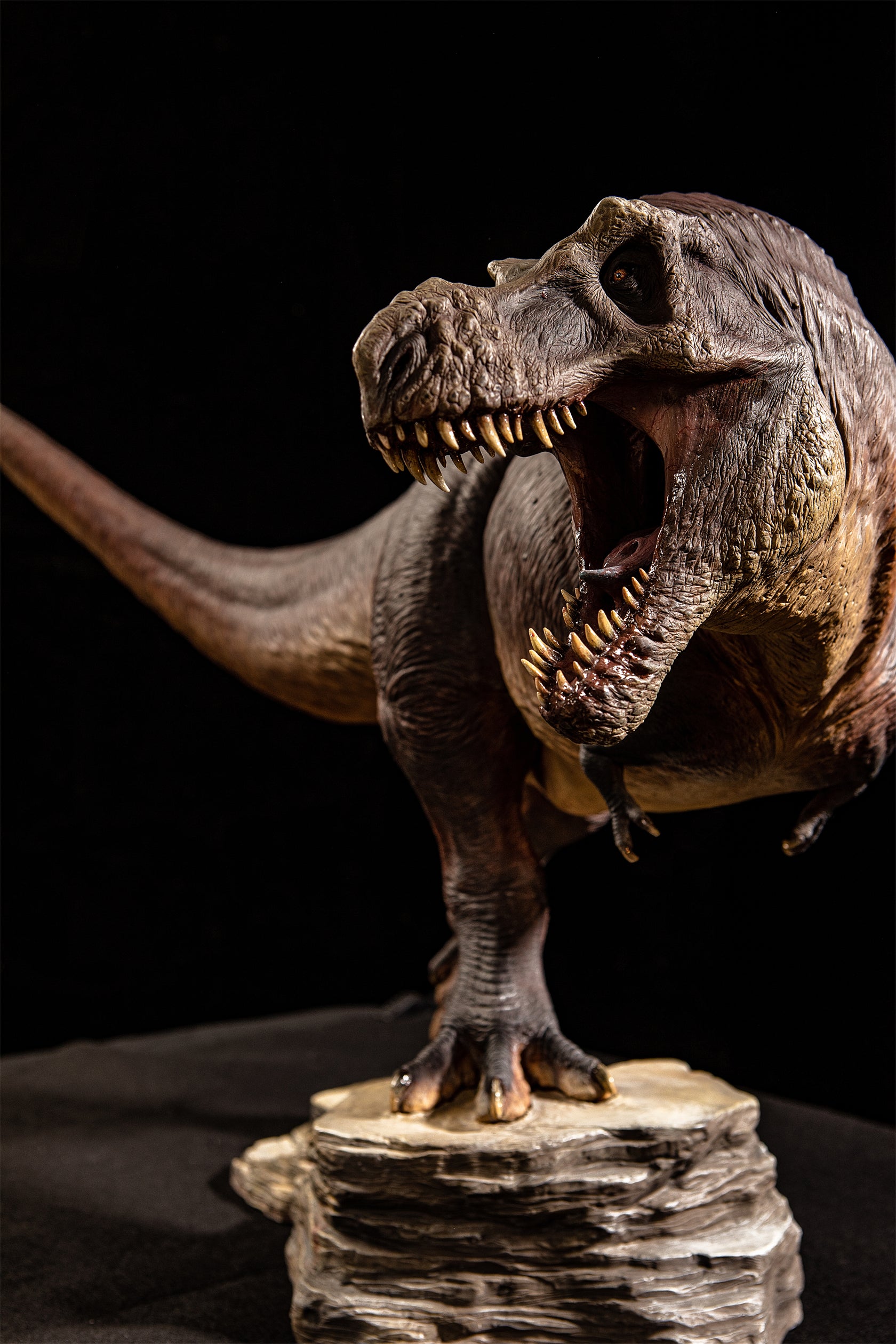 1:10 Scale Tyrannosaurus Rex Scene Model