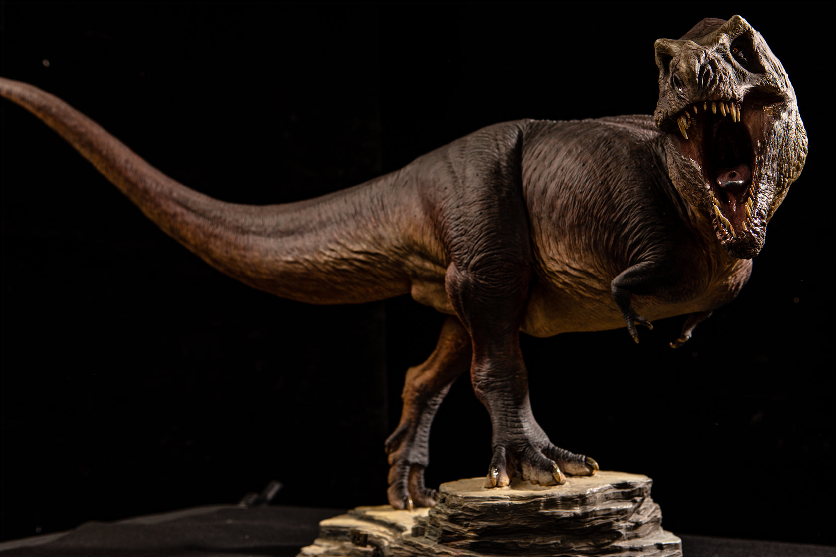 1:10 Scale Tyrannosaurus Rex Scene Model