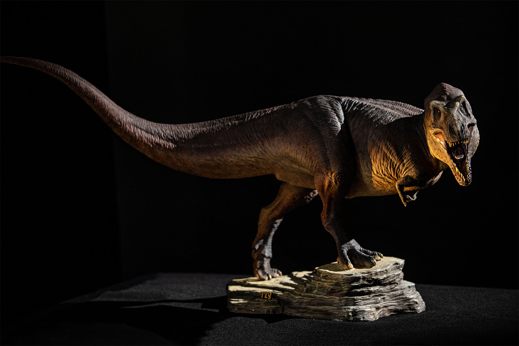 1:10 Scale Tyrannosaurus Rex Scene Model