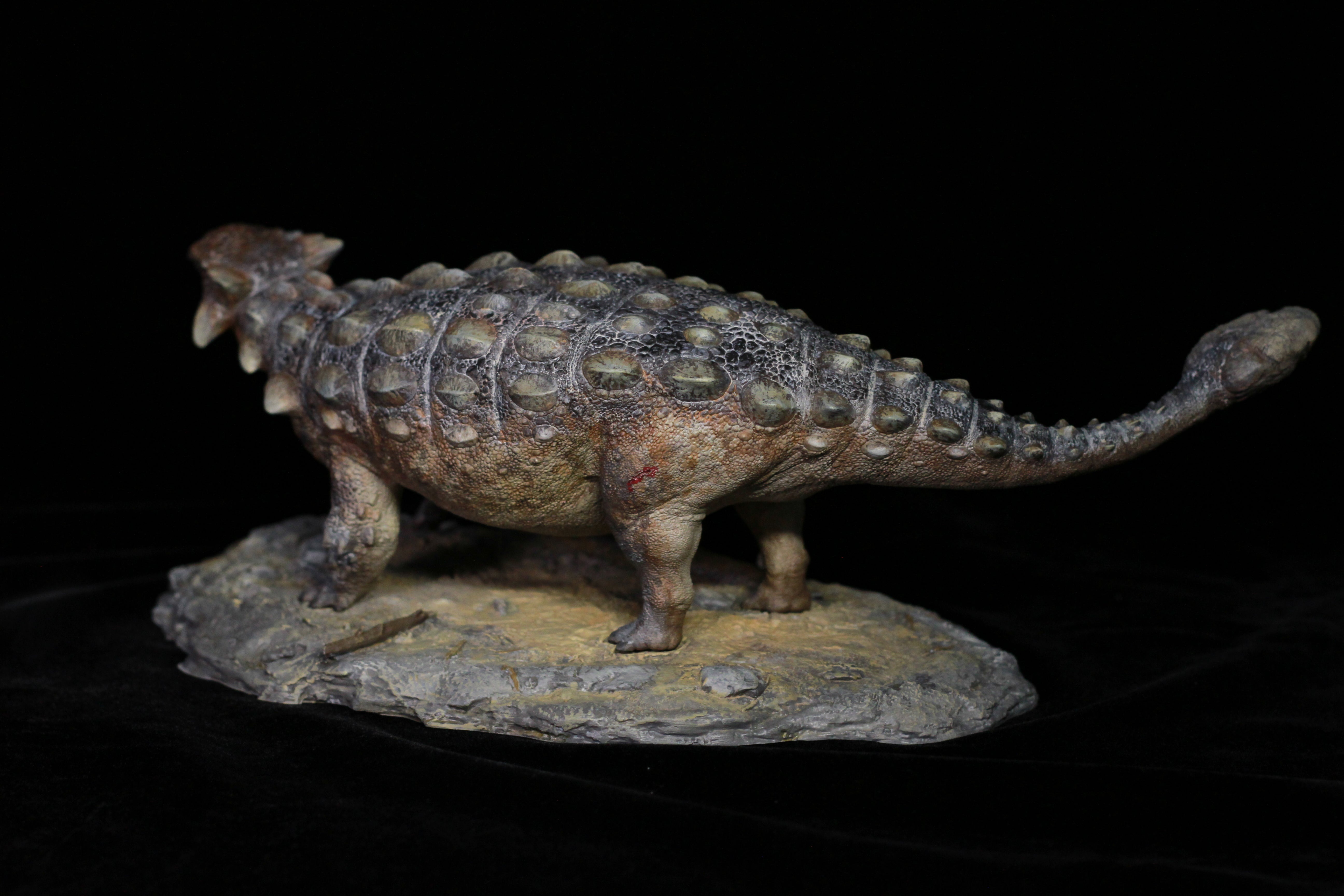 SHOWANNA 1:18 Scale Tyrannosaurus Rex VS Ankylosaurus SCENE STATUE