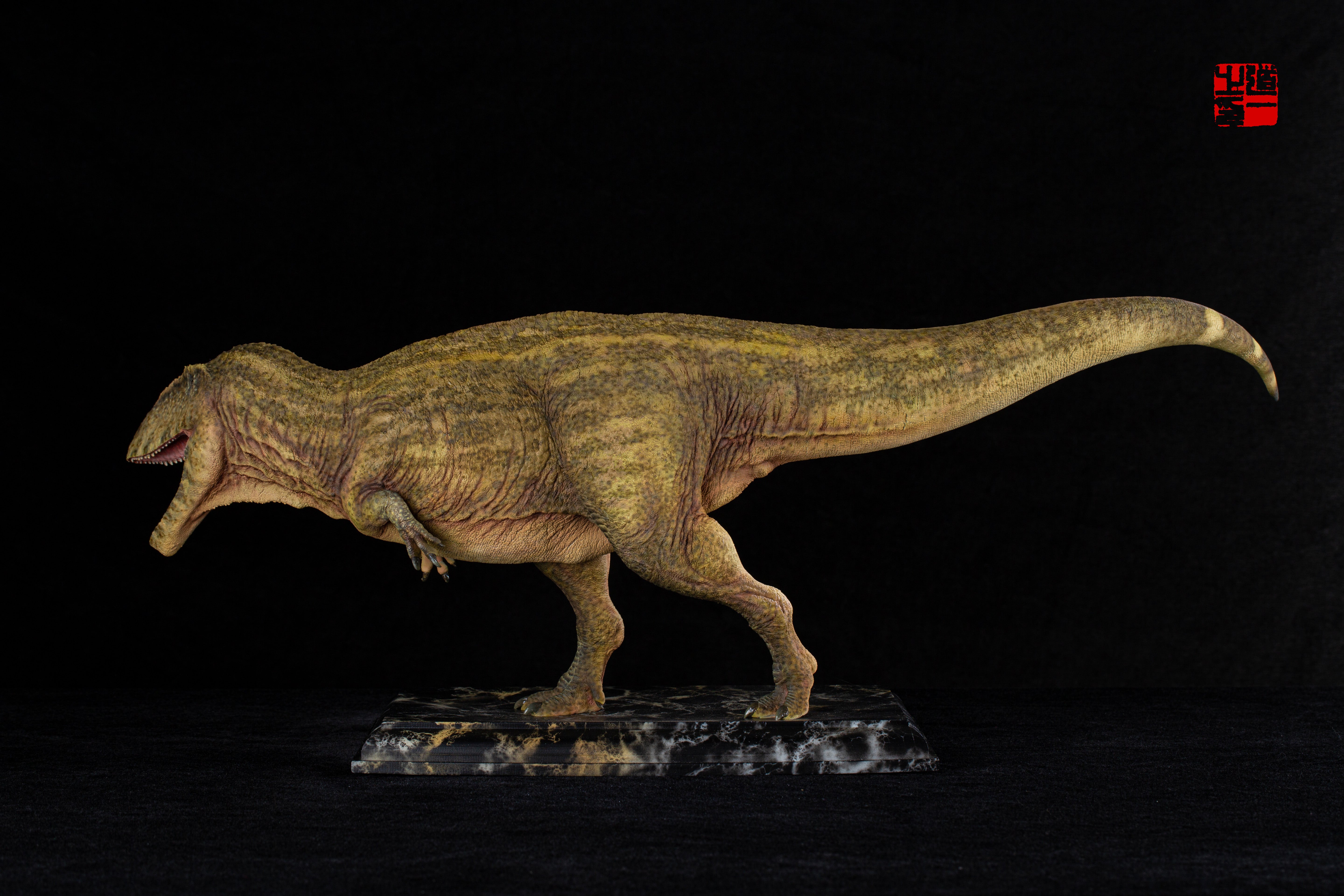 SHOWANNA 1:10 Scale Carcharodontosaurus Statue