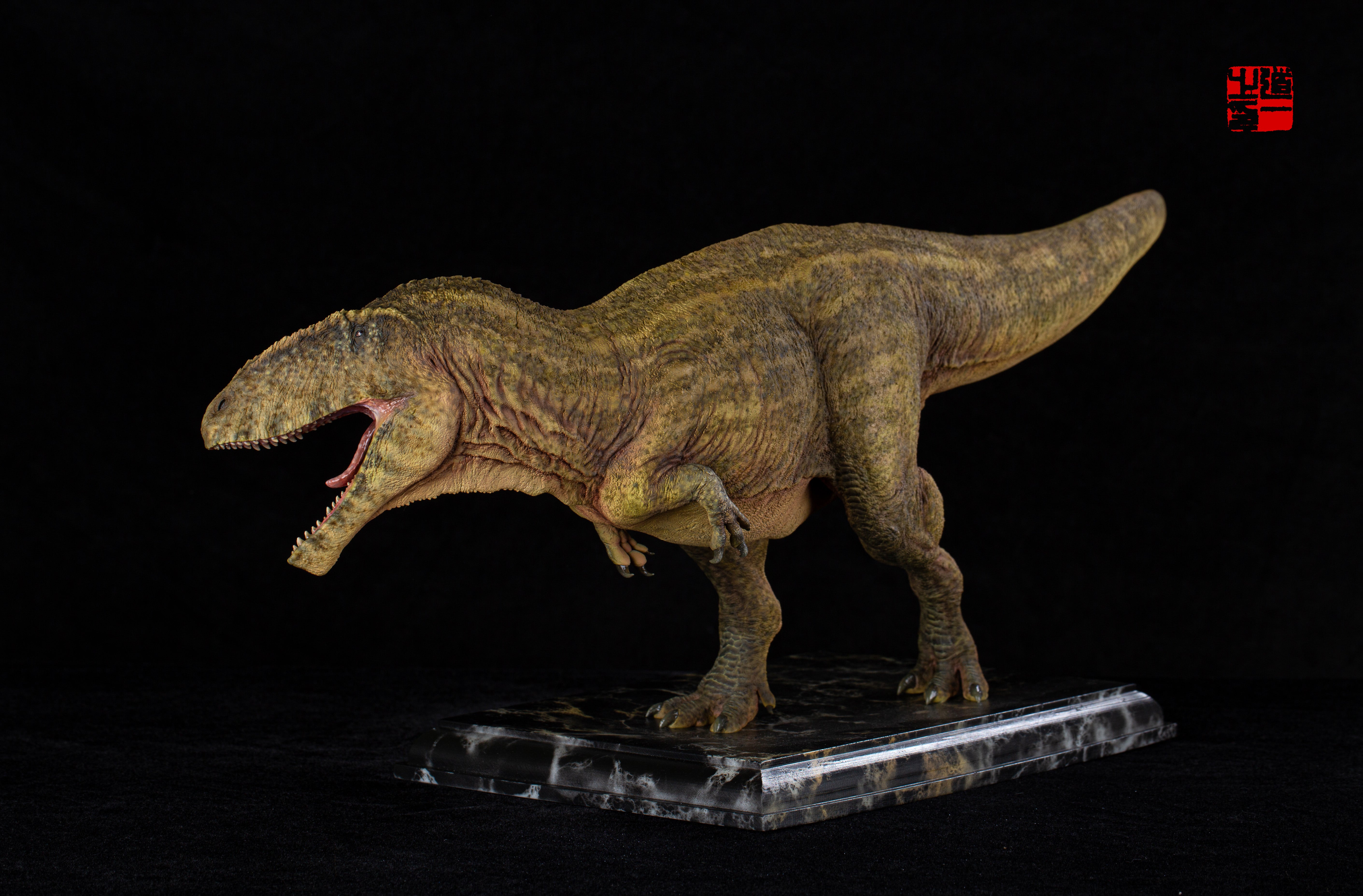 SHOWANNA 1:10 Scale Carcharodontosaurus Statue
