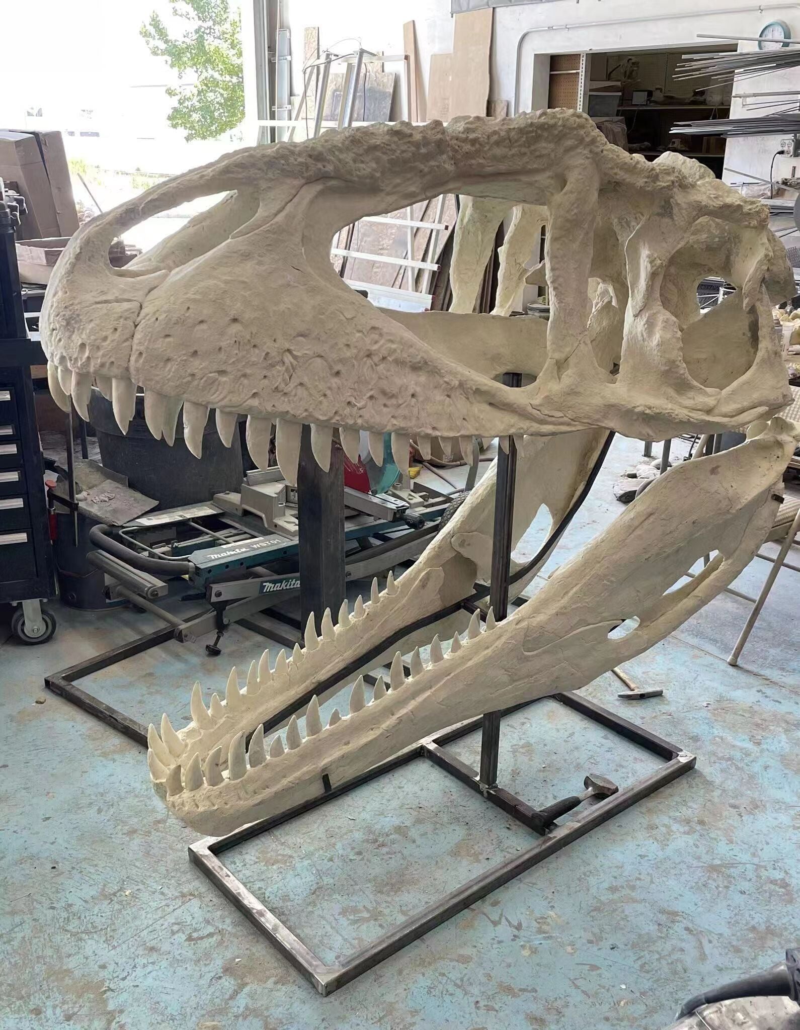 Greenhouse Revolution Studio 1/35 Scale Carcharodontosaurus Scene Model