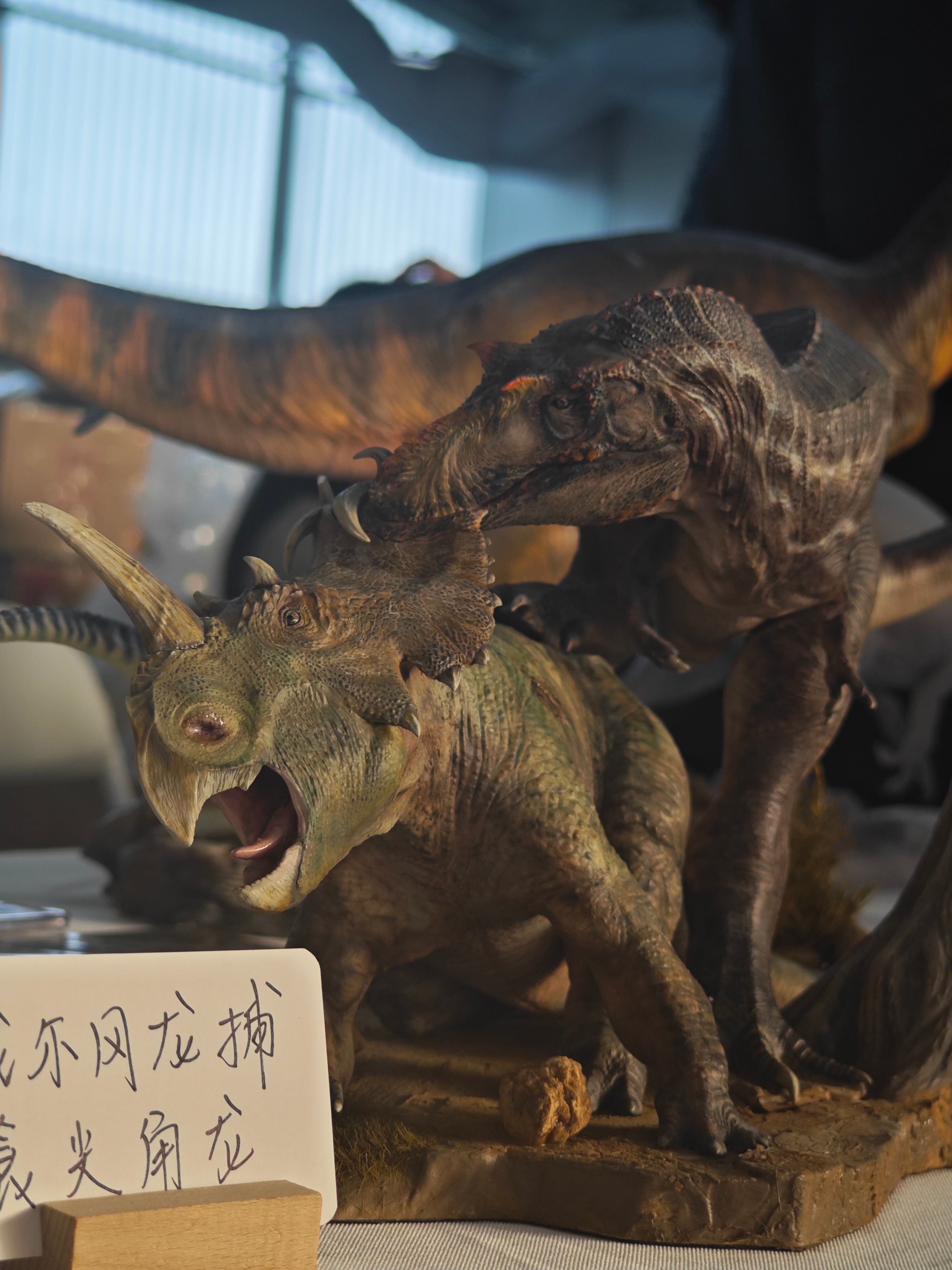 Greenhouse Revolution Studio 1/15 Scale Gorgosaurus Hunt Centrosaurus Scene Model