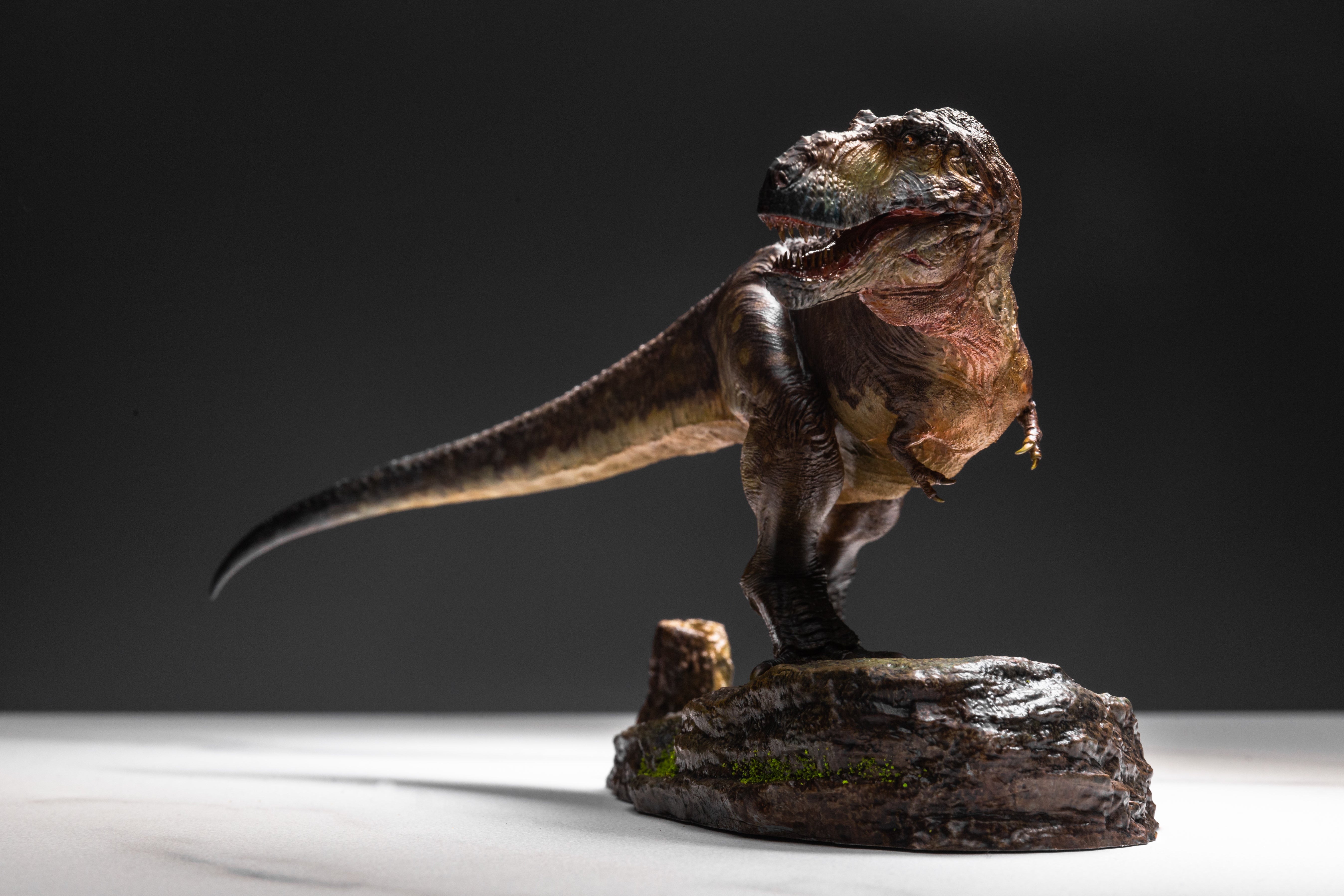 Greenhouse Revolution Studio 1/35 Scale Zhuchengtyrannus Model