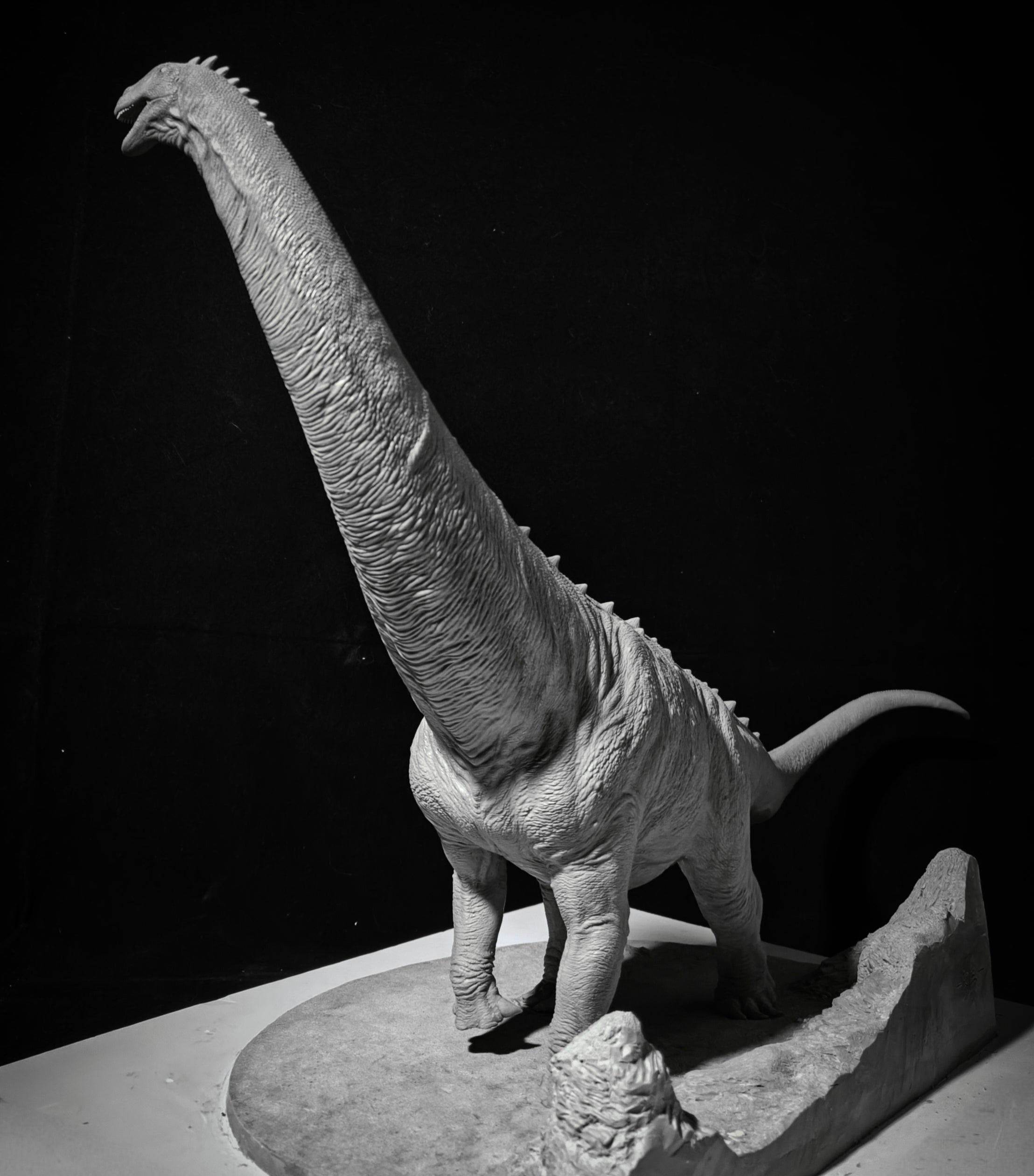 BAILAN Studio 1/35 Scale Paralititan Statue