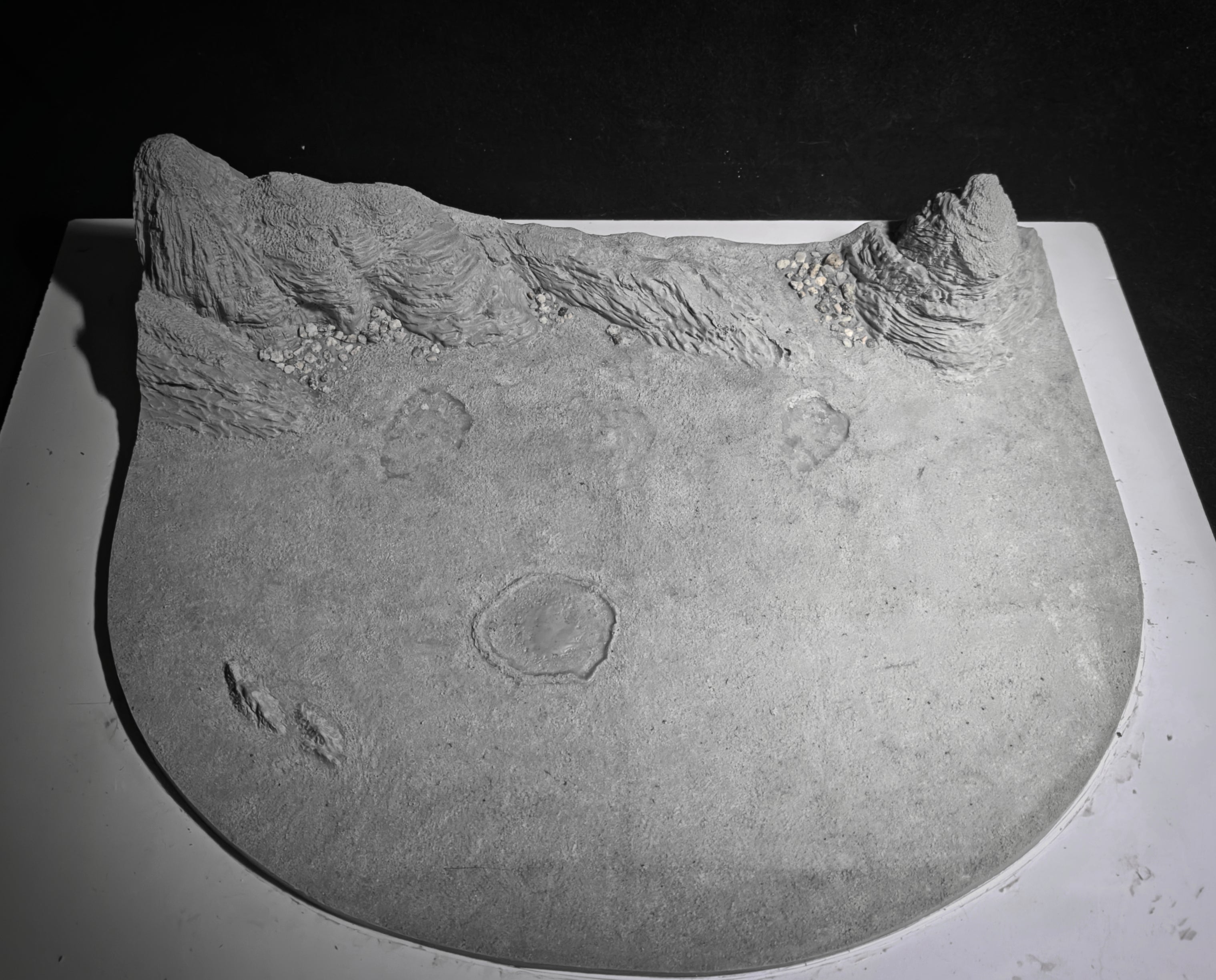 BAILAN Studio 1/35 Scale Paralititan Statue