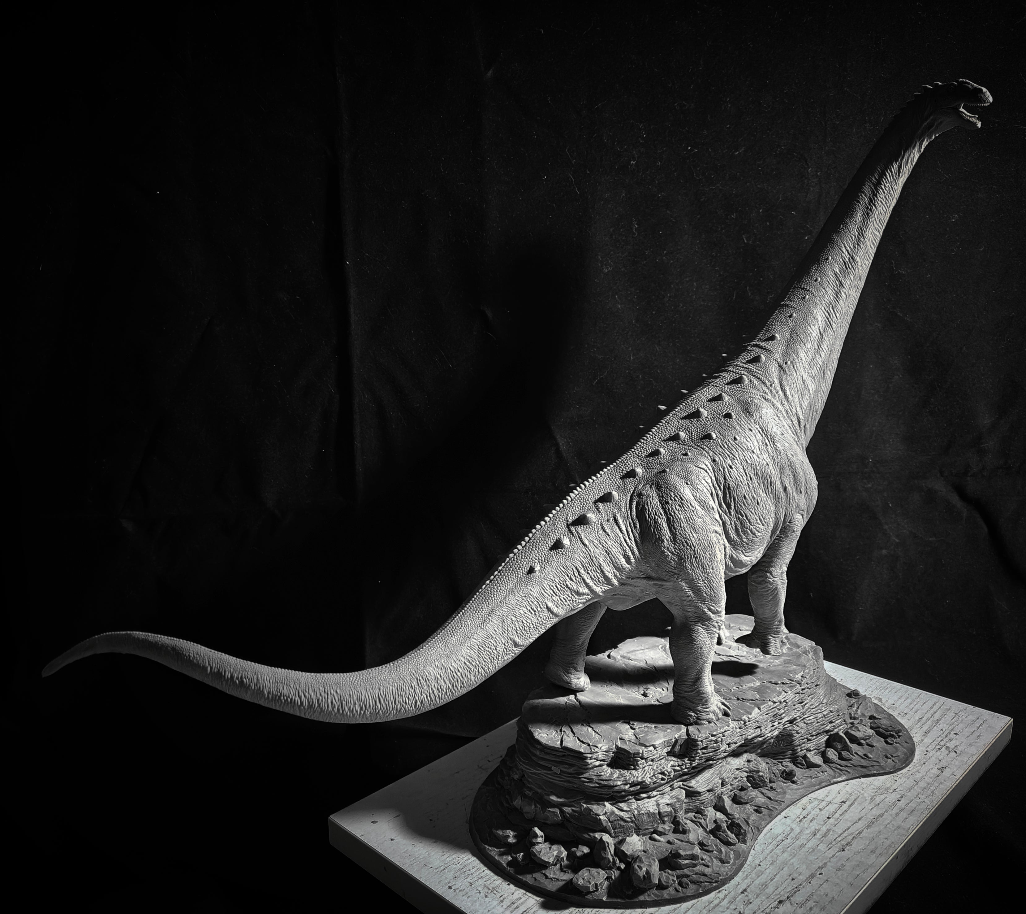 BAILAN Studio 1/35 Scale Paralititan Statue