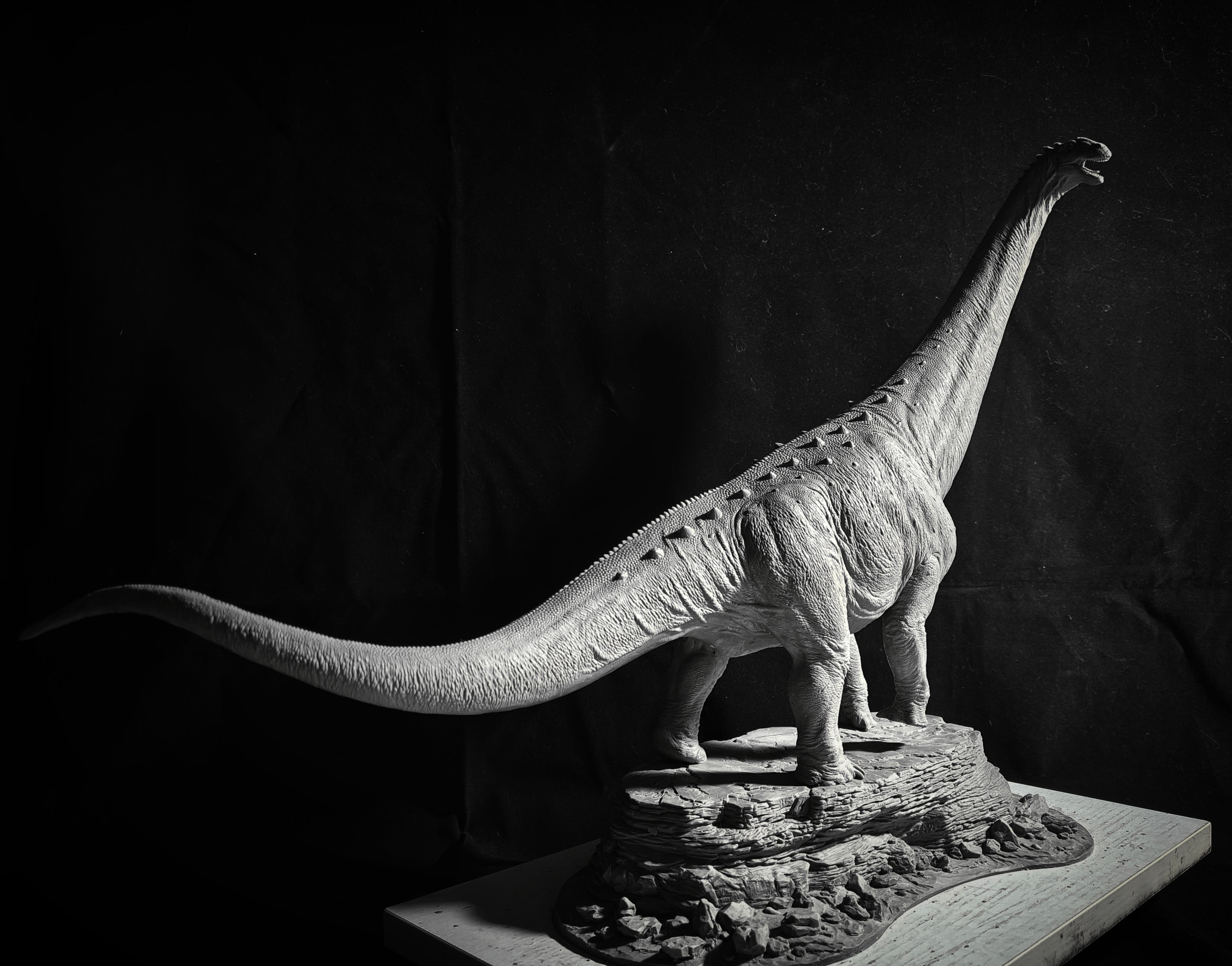 BAILAN Studio 1/35 Scale Paralititan Statue