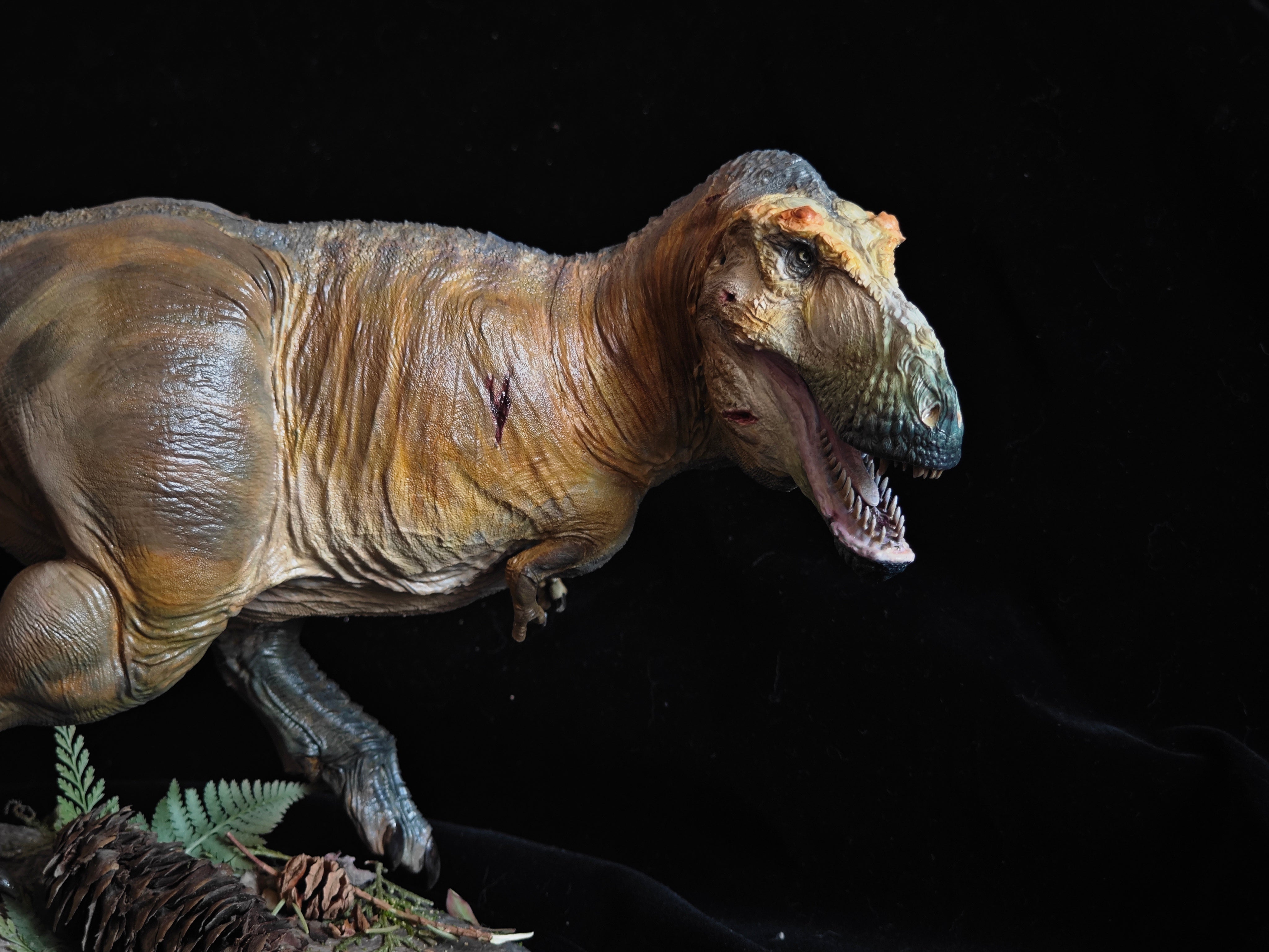 Greenhouse Revolution Studio 1/18 Scale Zhuchengtyrannus Model