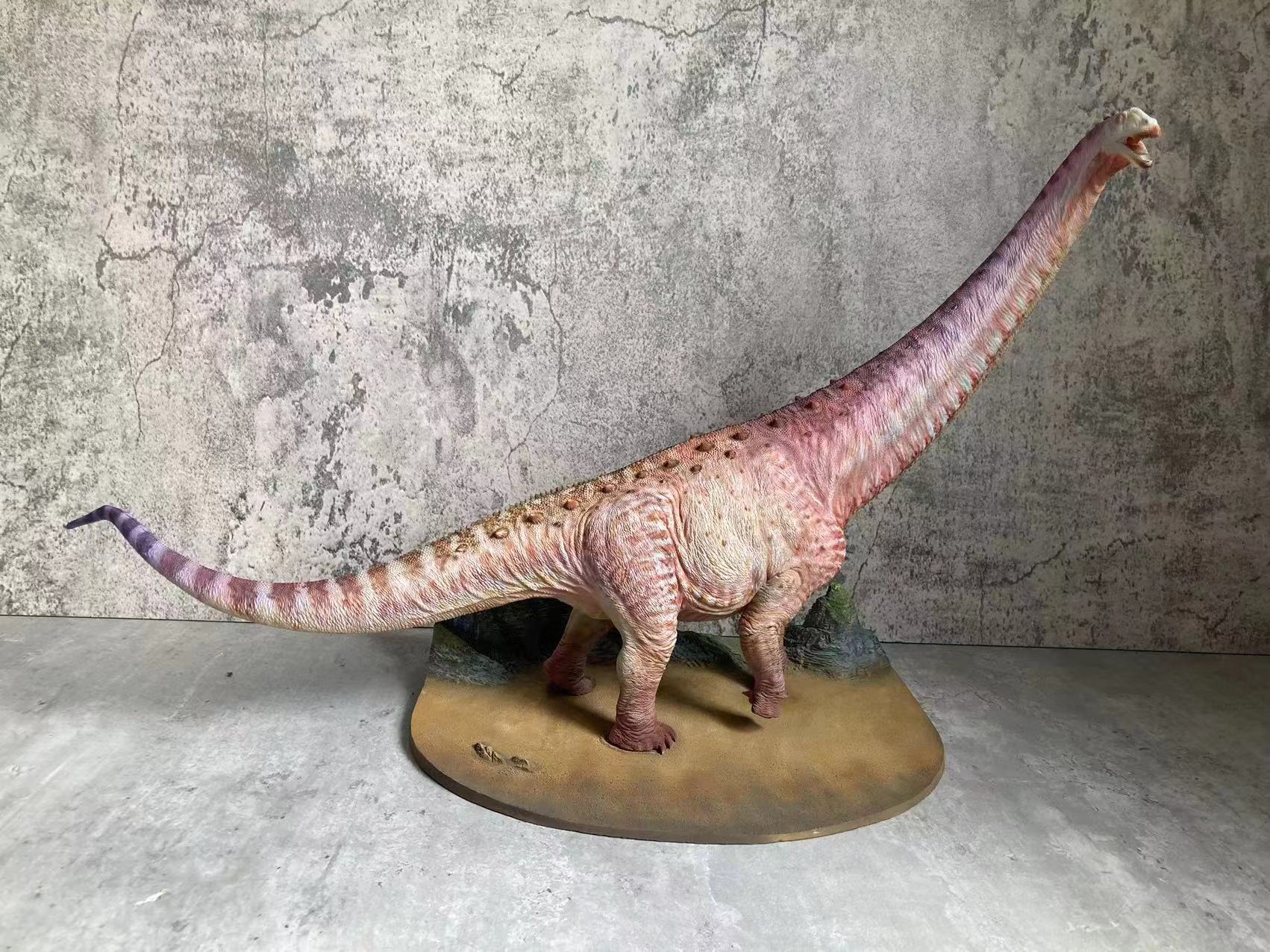 BAILAN Studio 1/35 Scale Paralititan Statue
