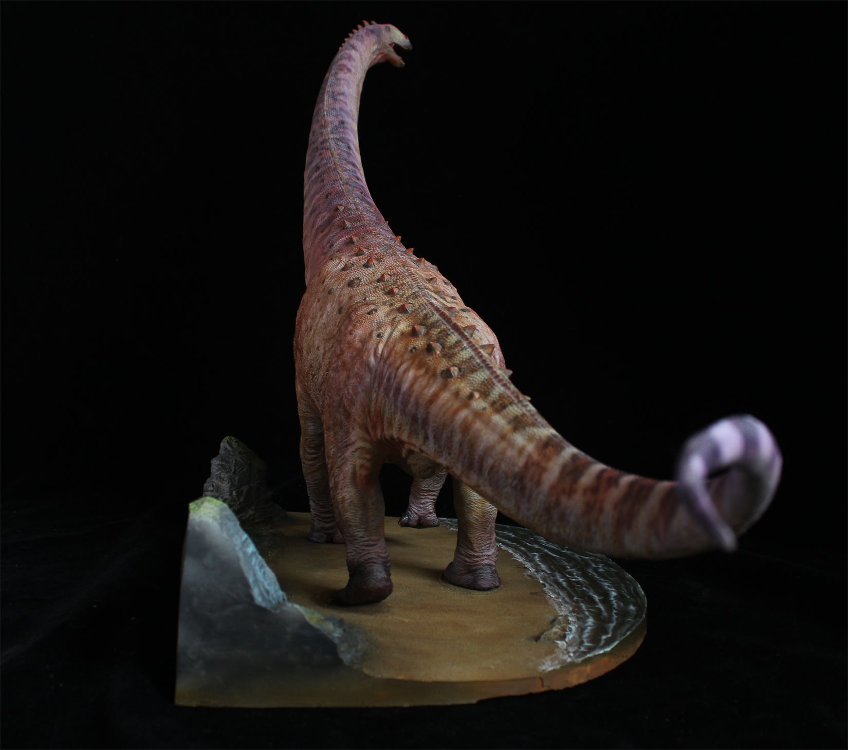 BAILAN Studio 1/35 Scale Paralititan Statue