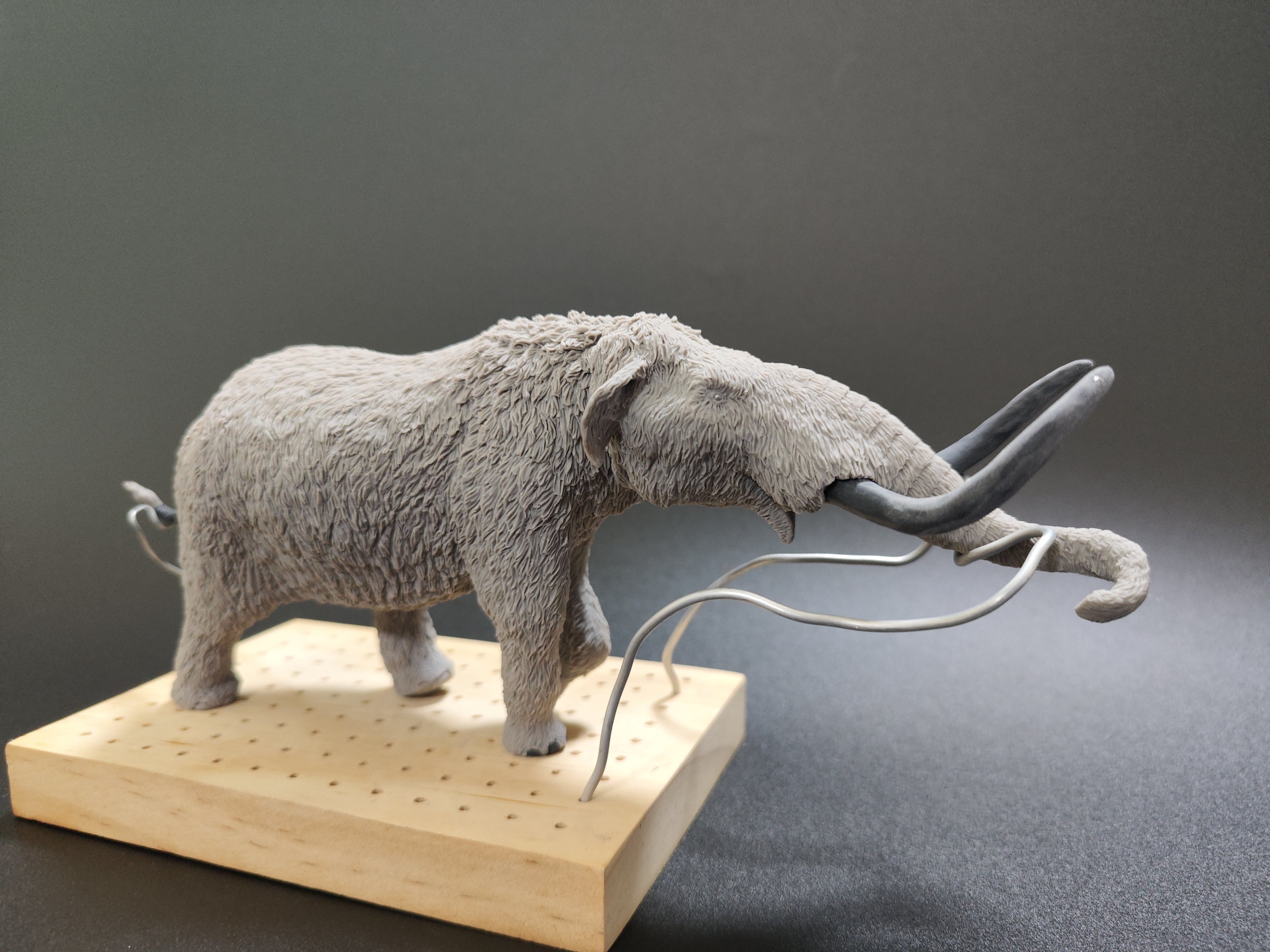 lion studio 1:35 Scale Mammut americanum Model