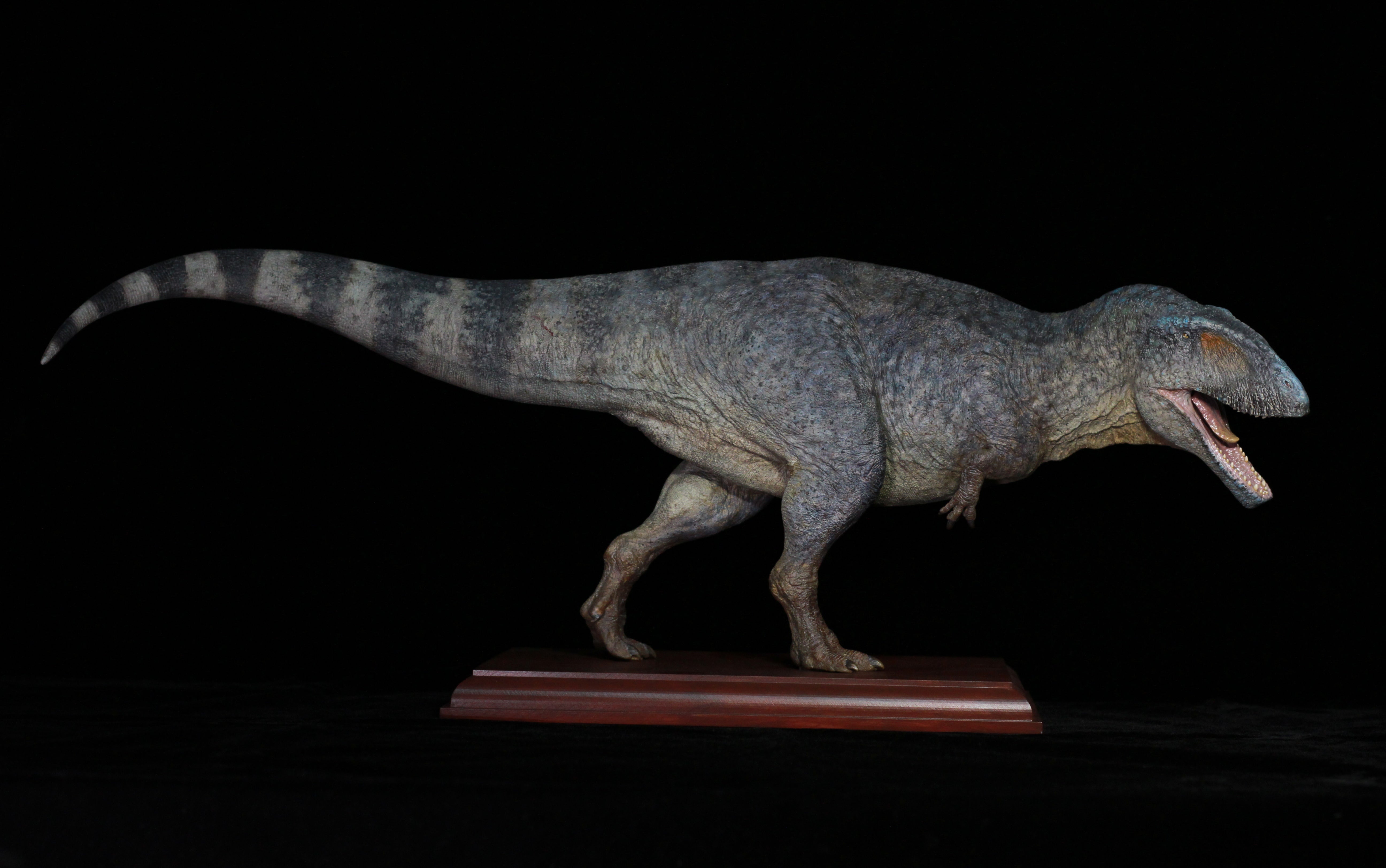 SHOWANNA 1:18 Scale Carcharodontosaurus Statue