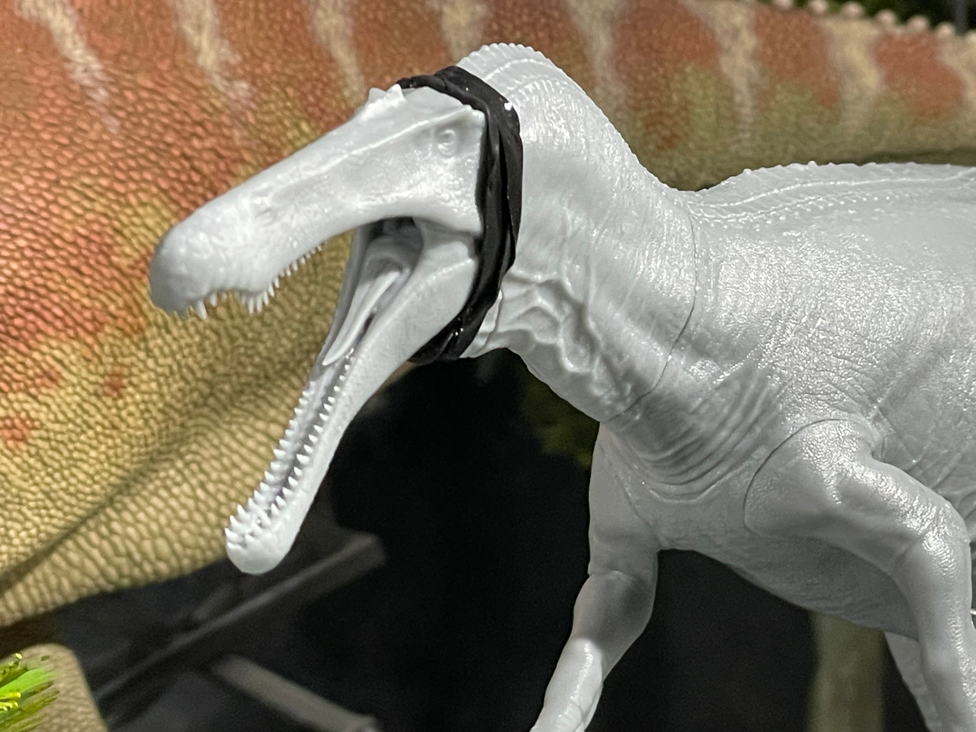 SHOWANNA 1:35 Scale Yutyrannus Baryonyx Spectrovenator Model
