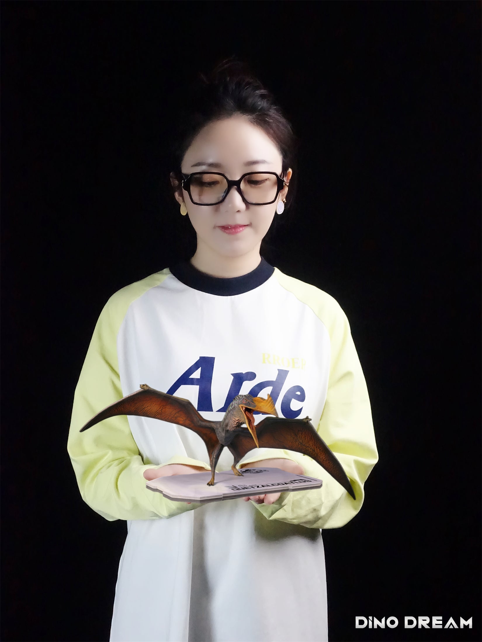 DINO DREAM 1:30 Scale Quetzalcoatlus Model