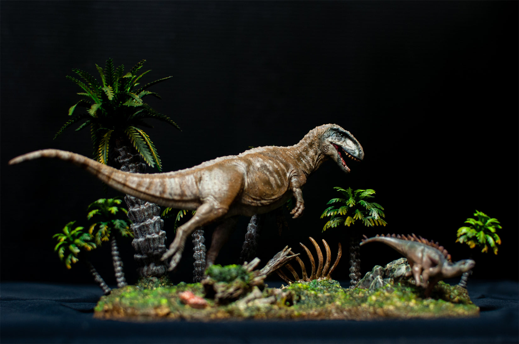 PASSION CHARGER Sinraptor Hepingensis & Gigantspinosaurus Juveniles Model