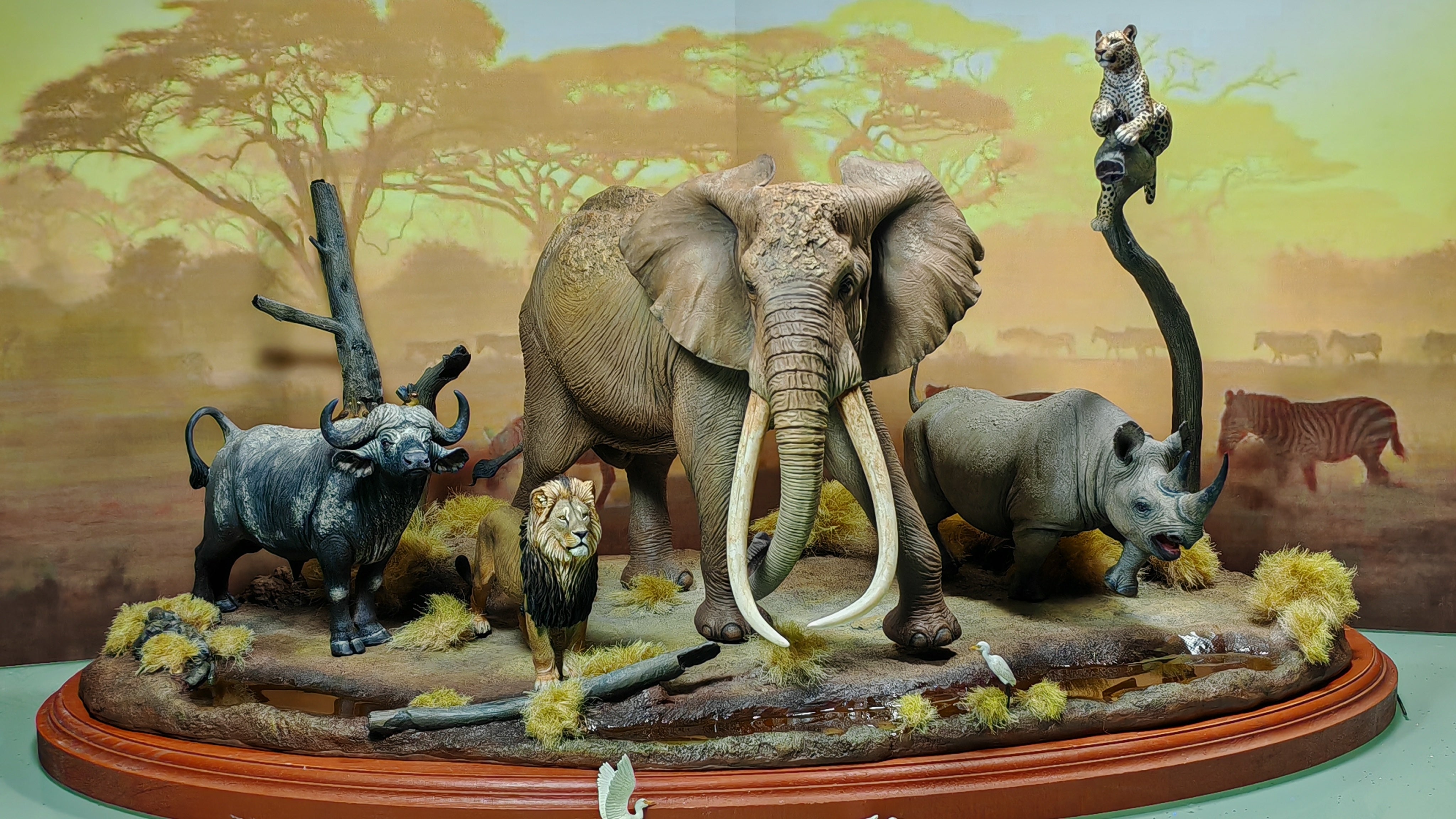 African Grand Scene Model