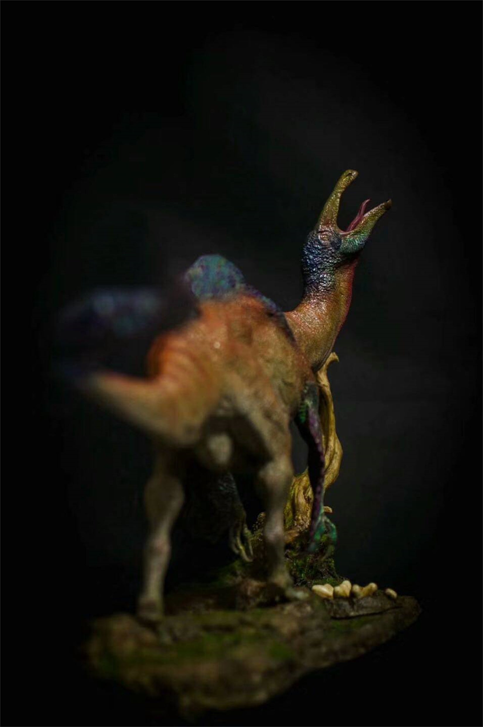 PASSION CHARGER Deinocheirus Unpainted GK Model