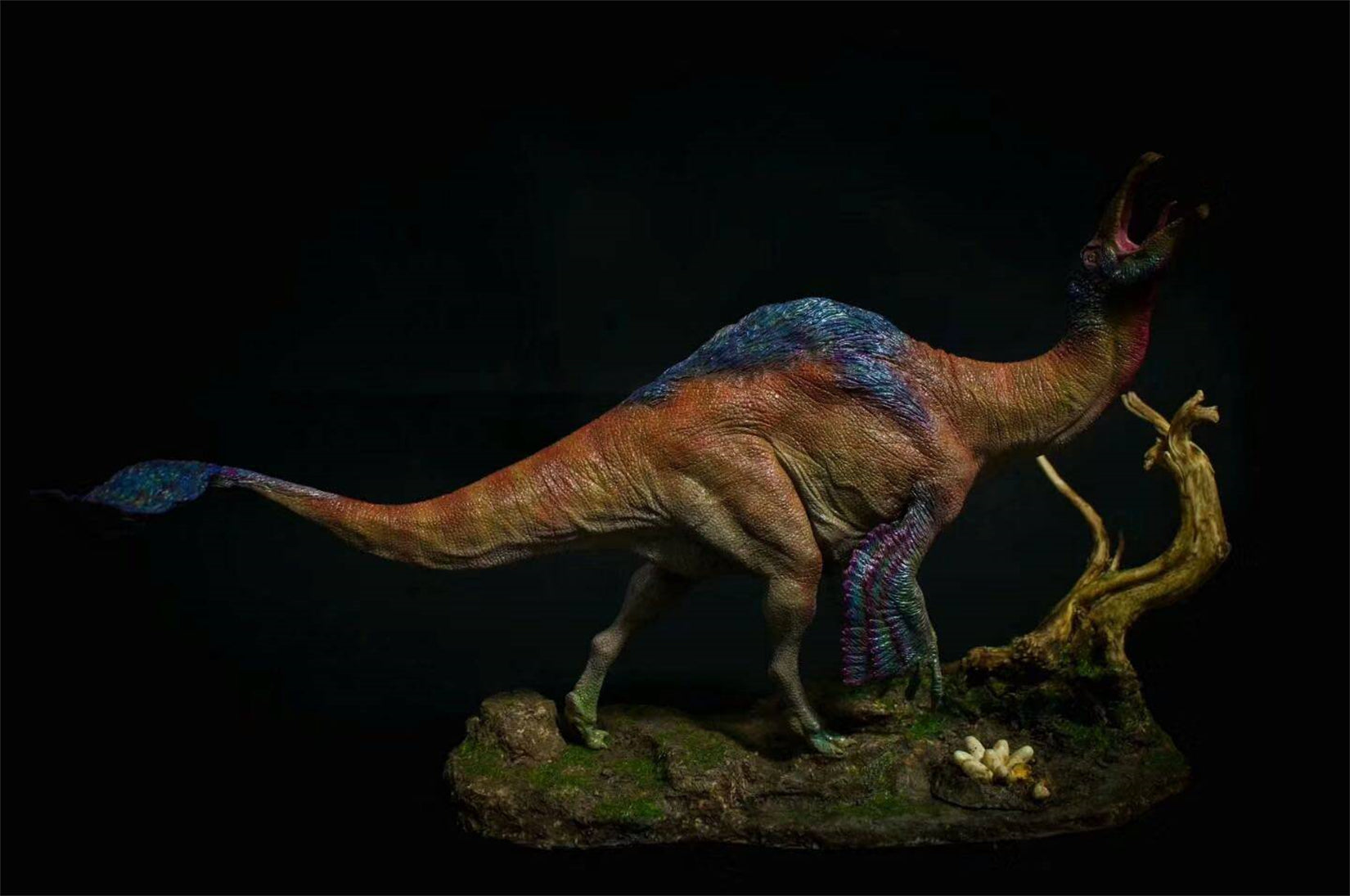 PASSION CHARGER Deinocheirus Unpainted GK Model