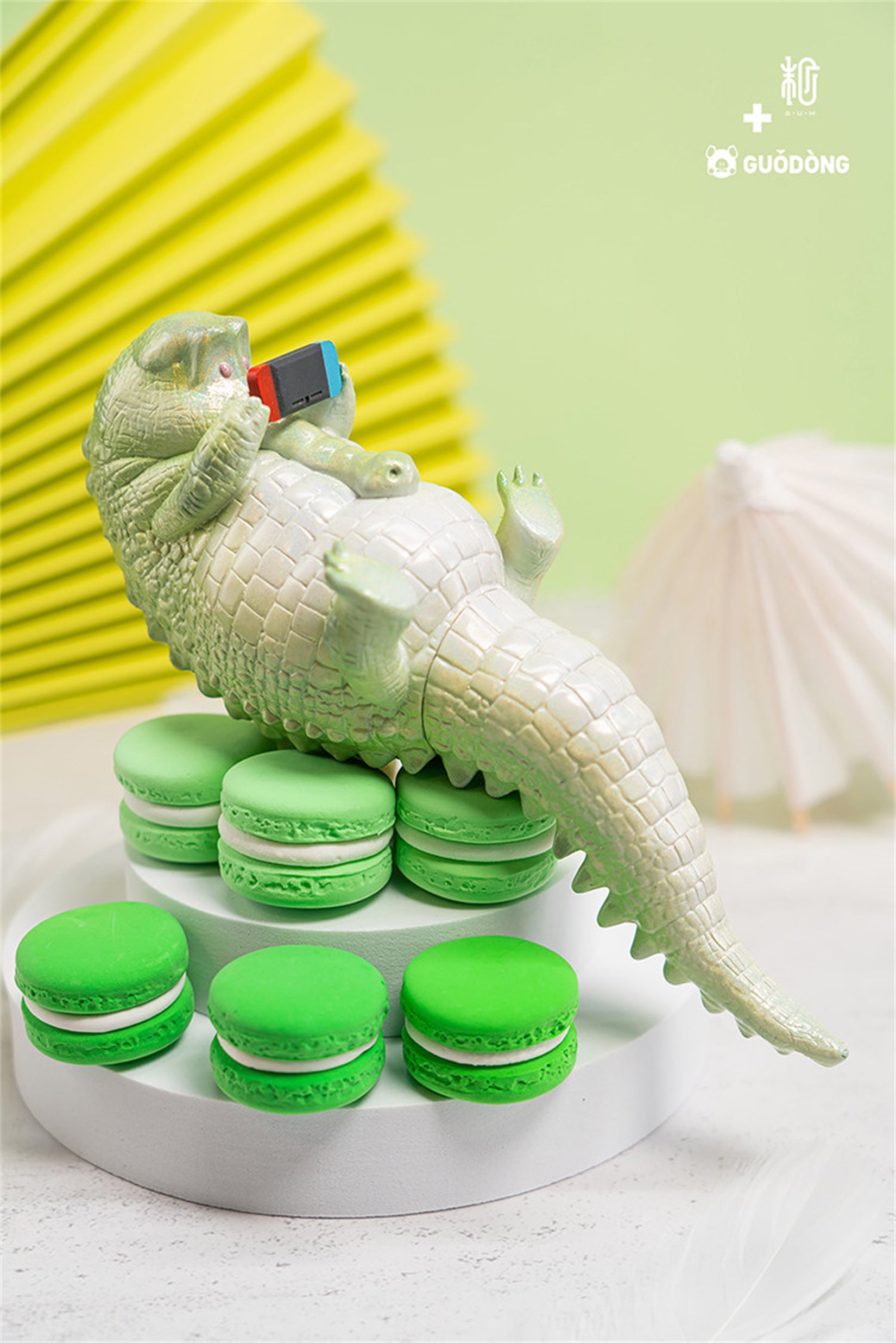 1/6 Scale Lazy Critters – Animals Lounging on the Sofa