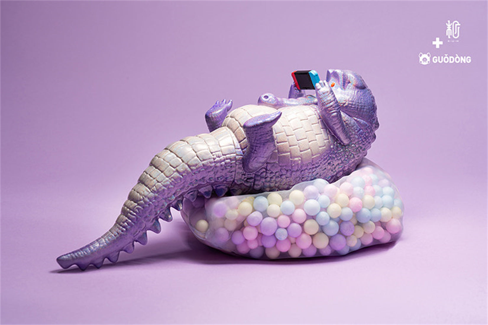 1/6 Scale Lazy Critters – Animals Lounging on the Sofa