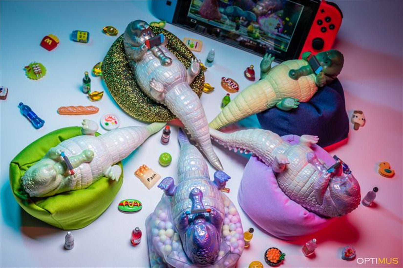 1/6 Scale Lazy Critters – Animals Lounging on the Sofa