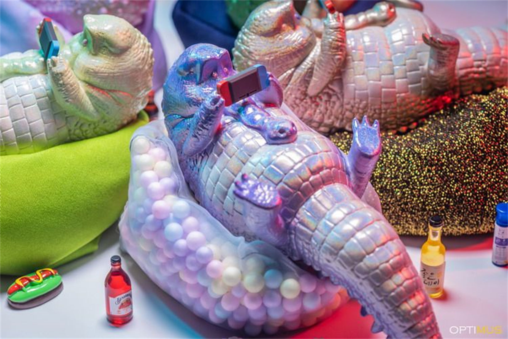 1/6 Scale Lazy Critters – Animals Lounging on the Sofa