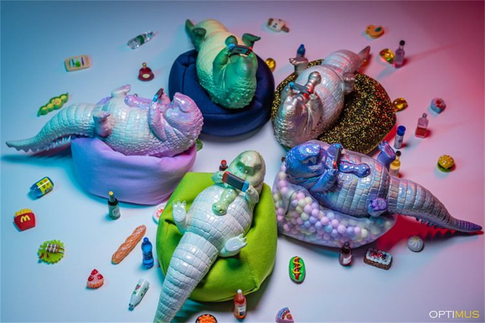 1/6 Scale Lazy Critters – Animals Lounging on the Sofa