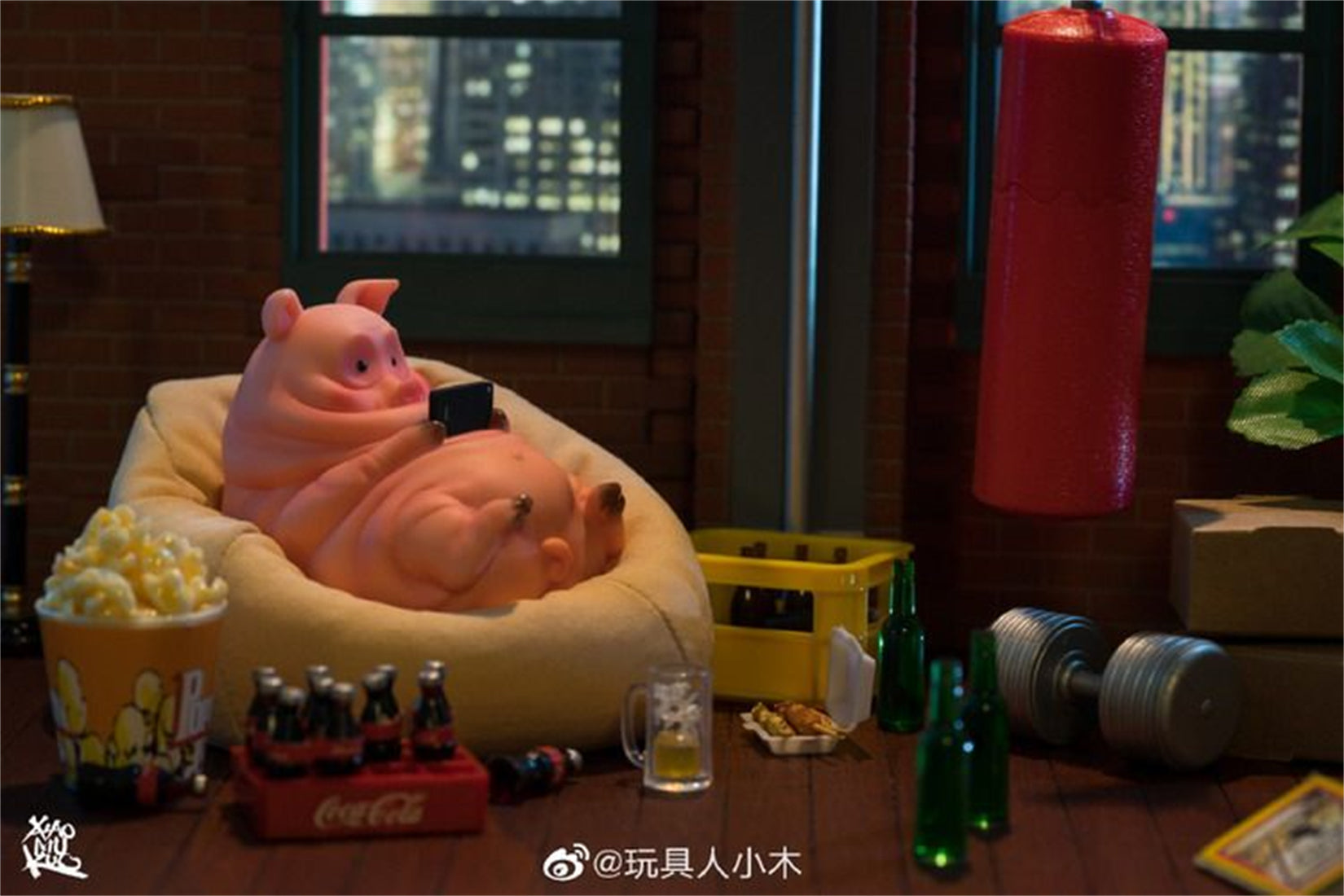 1/6 Scale Lazy Critters – Animals Lounging on the Sofa