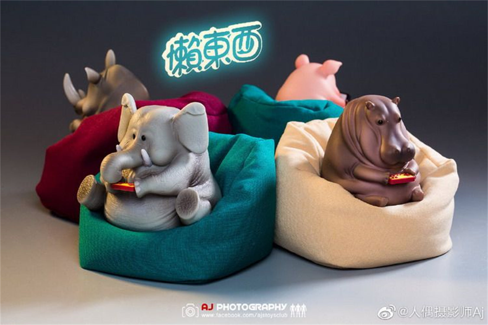 1/6 Scale Lazy Critters – Animals Lounging on the Sofa
