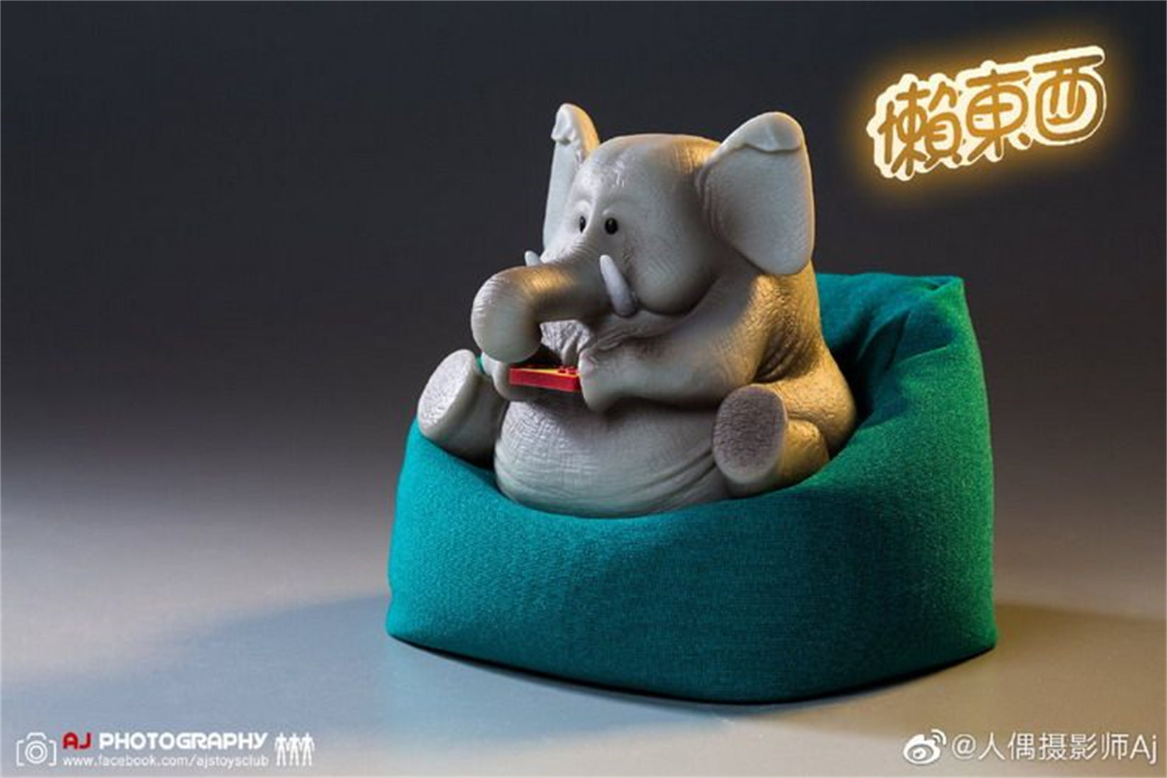 1/6 Scale Lazy Critters – Animals Lounging on the Sofa