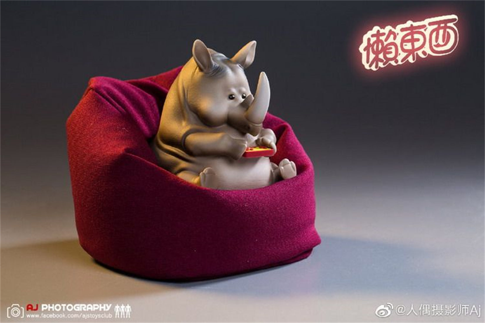 1/6 Scale Lazy Critters – Animals Lounging on the Sofa