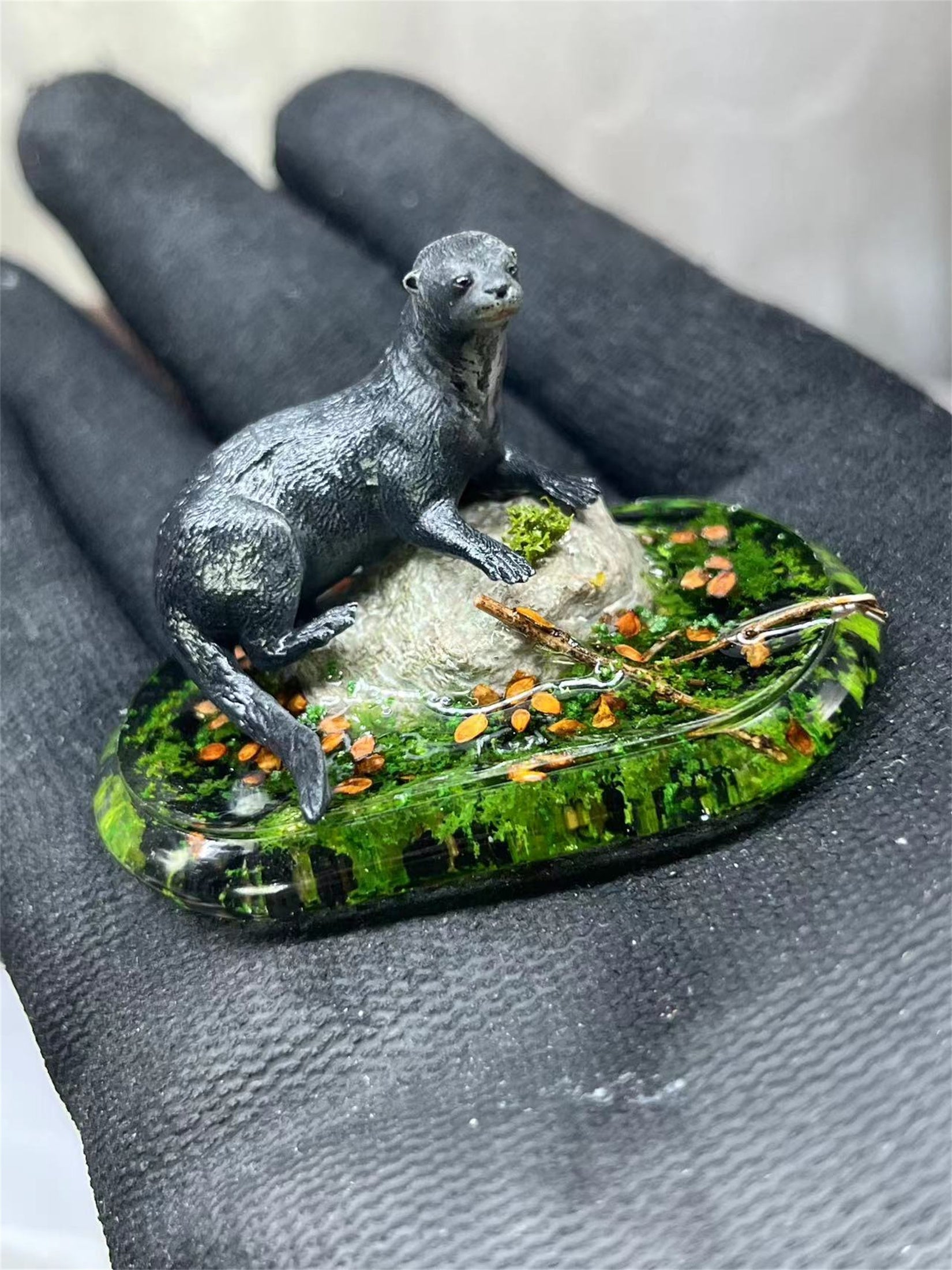 Alex Studio Giant otter Model